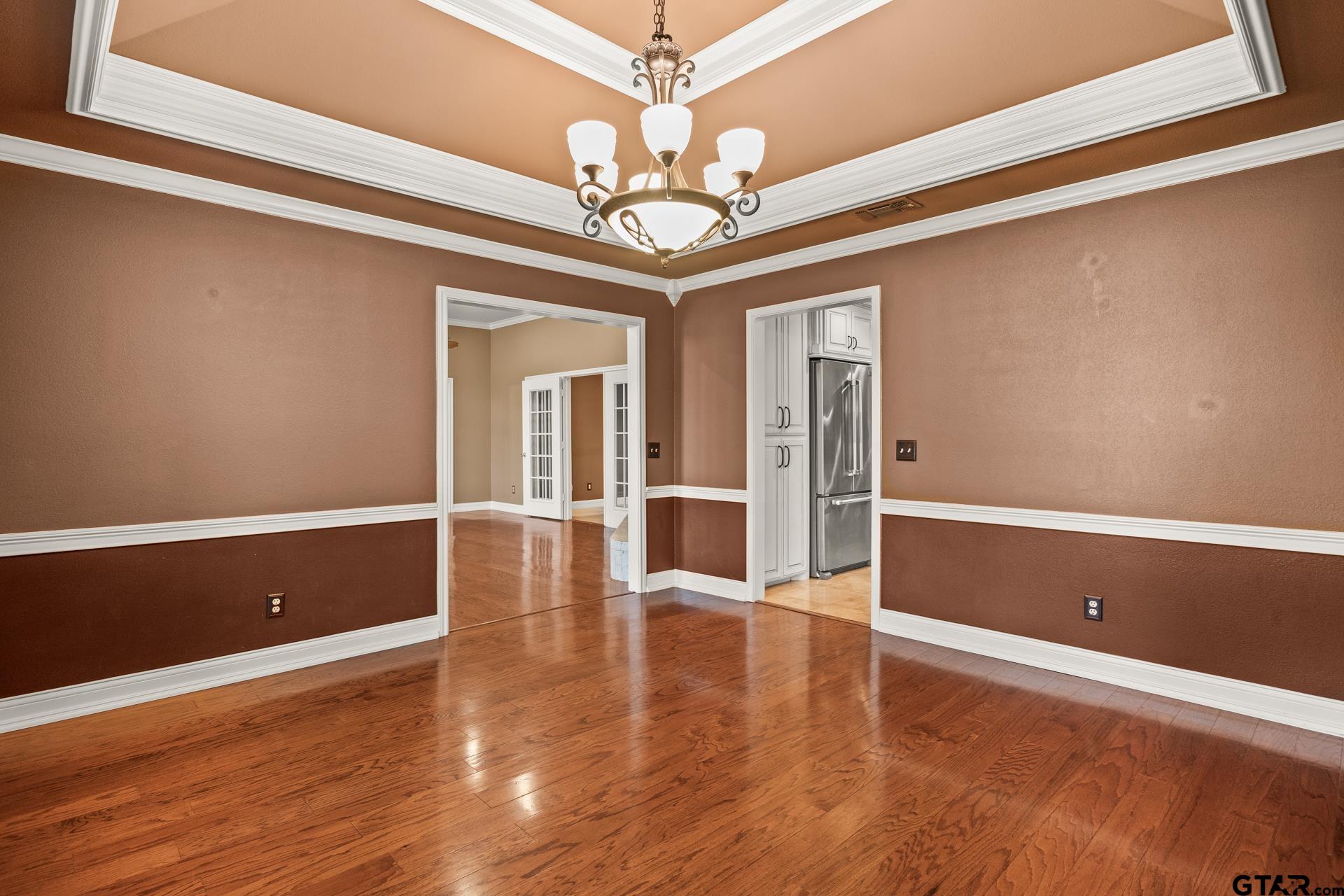 212 Turnberry Cir