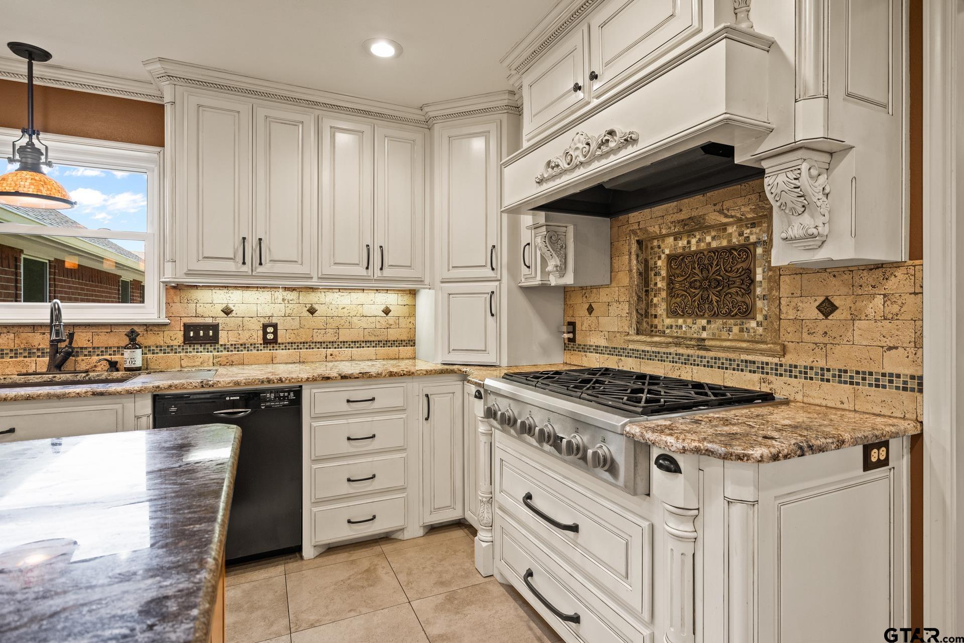 212 Turnberry Cir