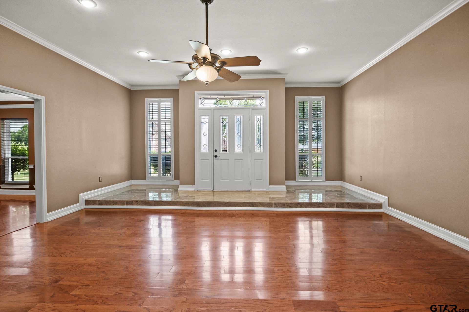 212 Turnberry Cir