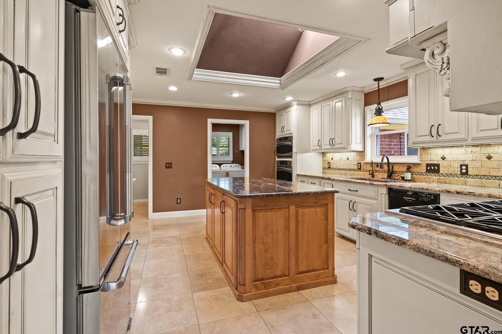212 Turnberry Cir