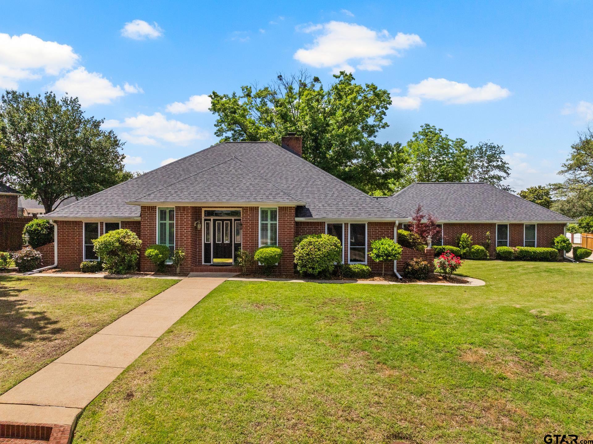 212 Turnberry Cir