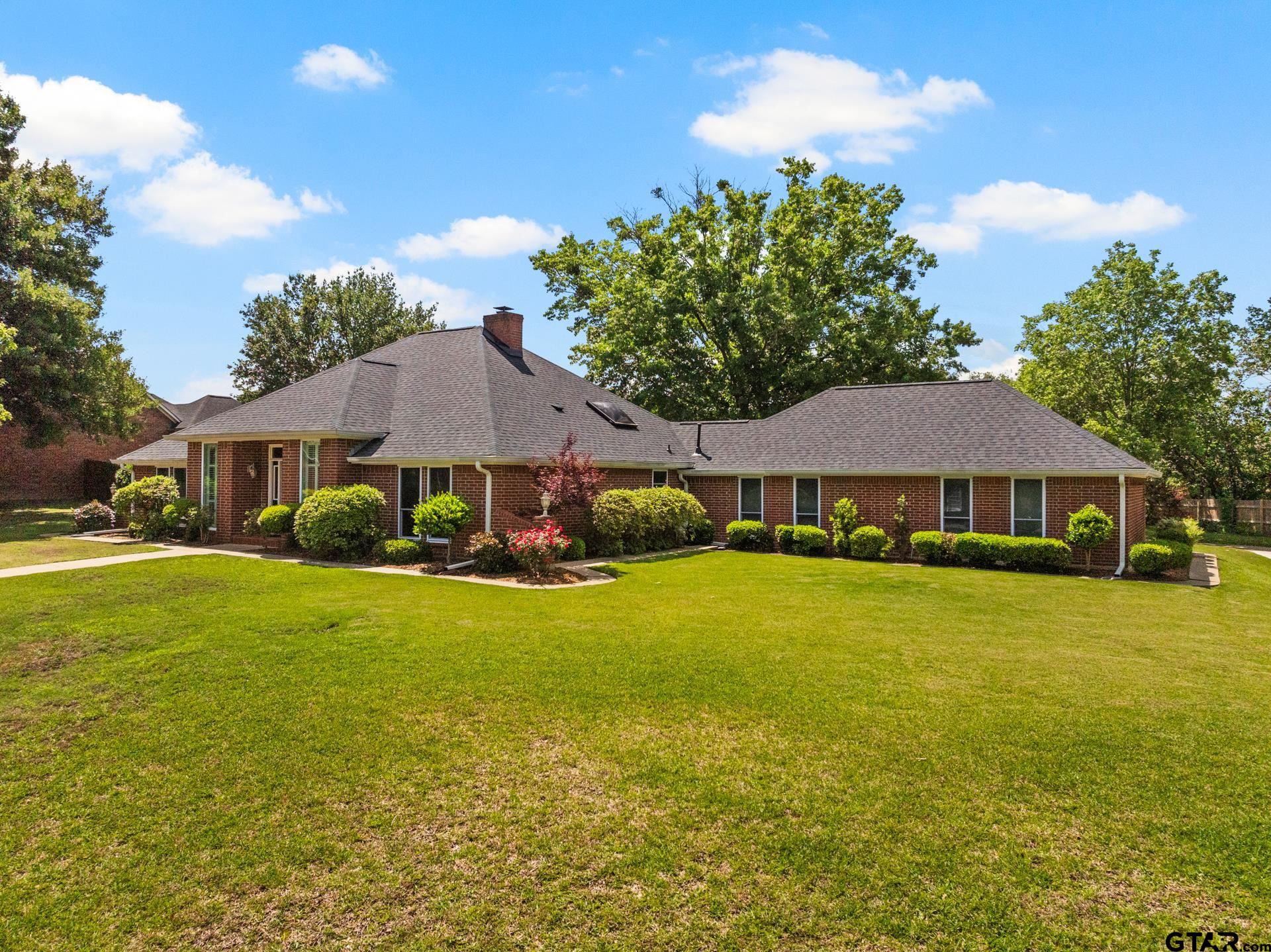 212 Turnberry Cir