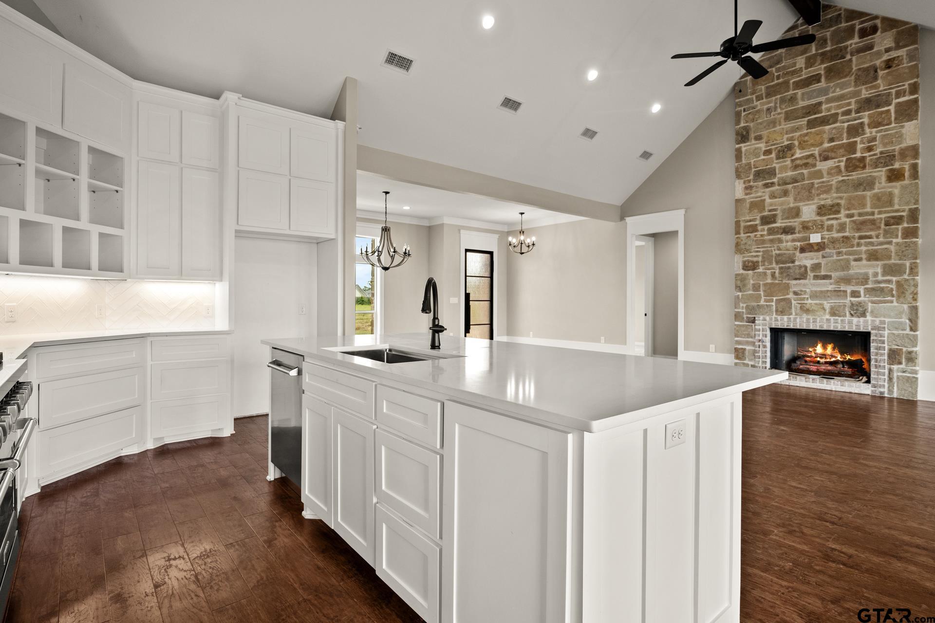 1005 Stone Haven