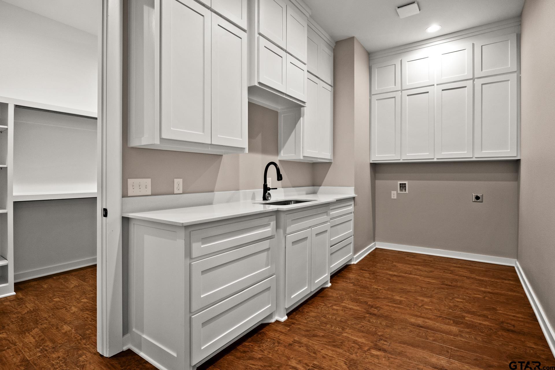 1005 Stone Haven
