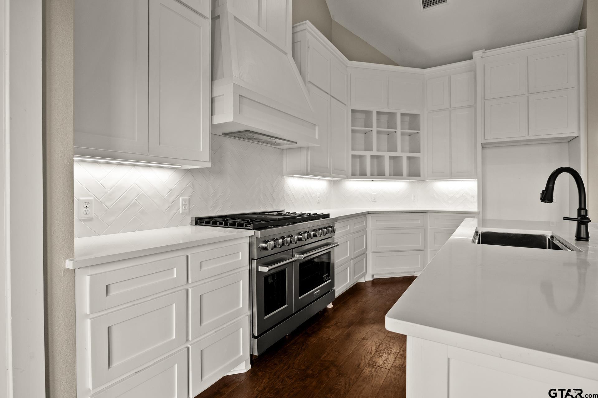 1005 Stone Haven