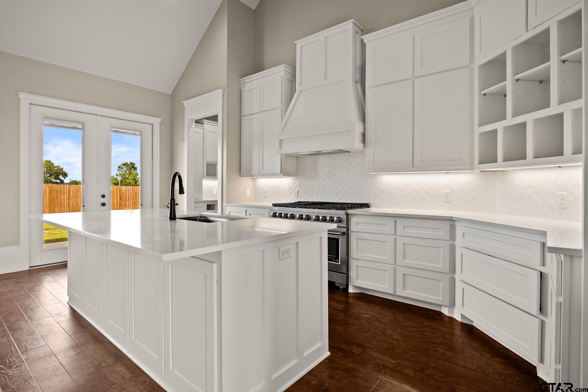 1005 Stone Haven