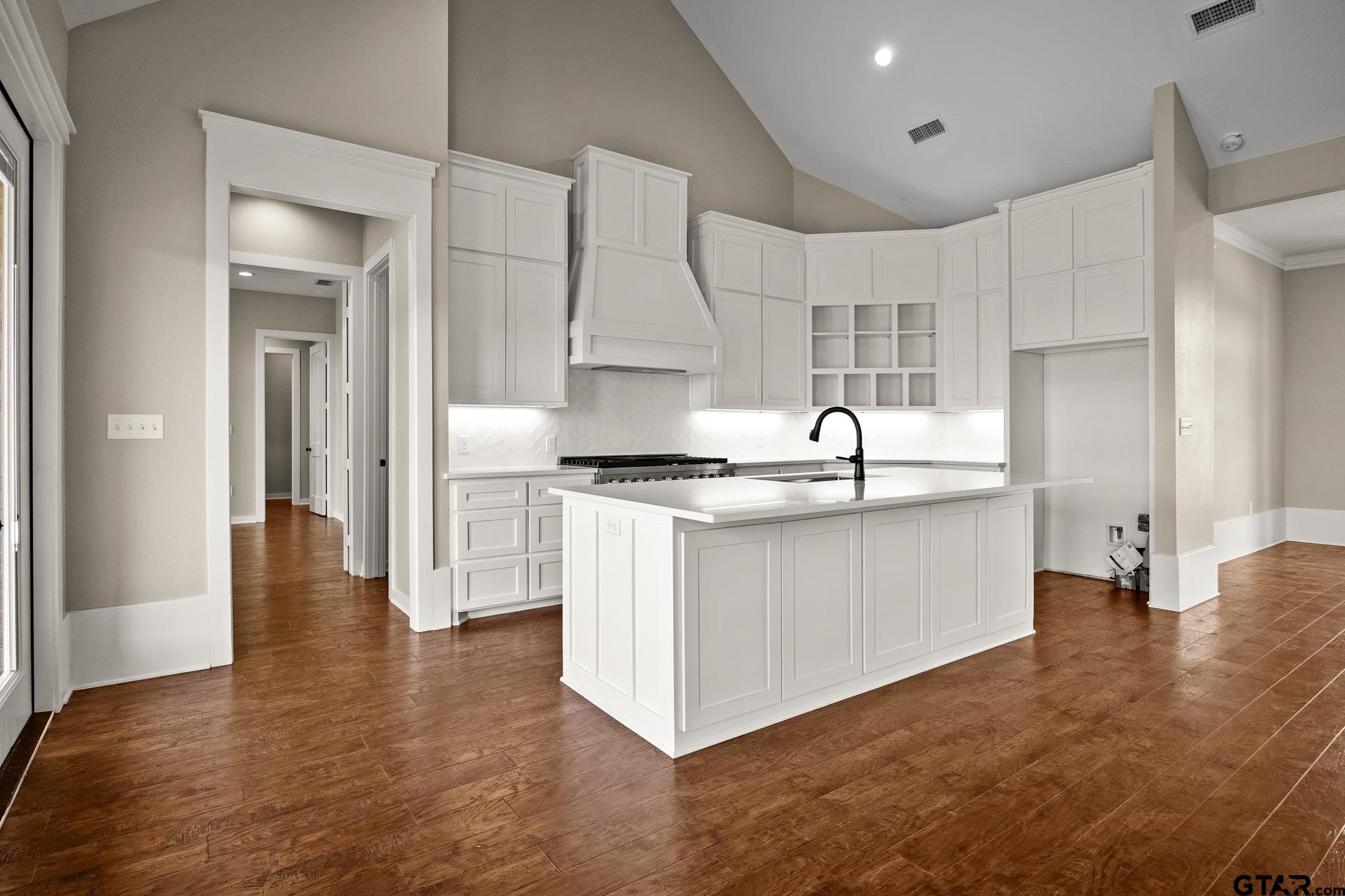 1005 Stone Haven