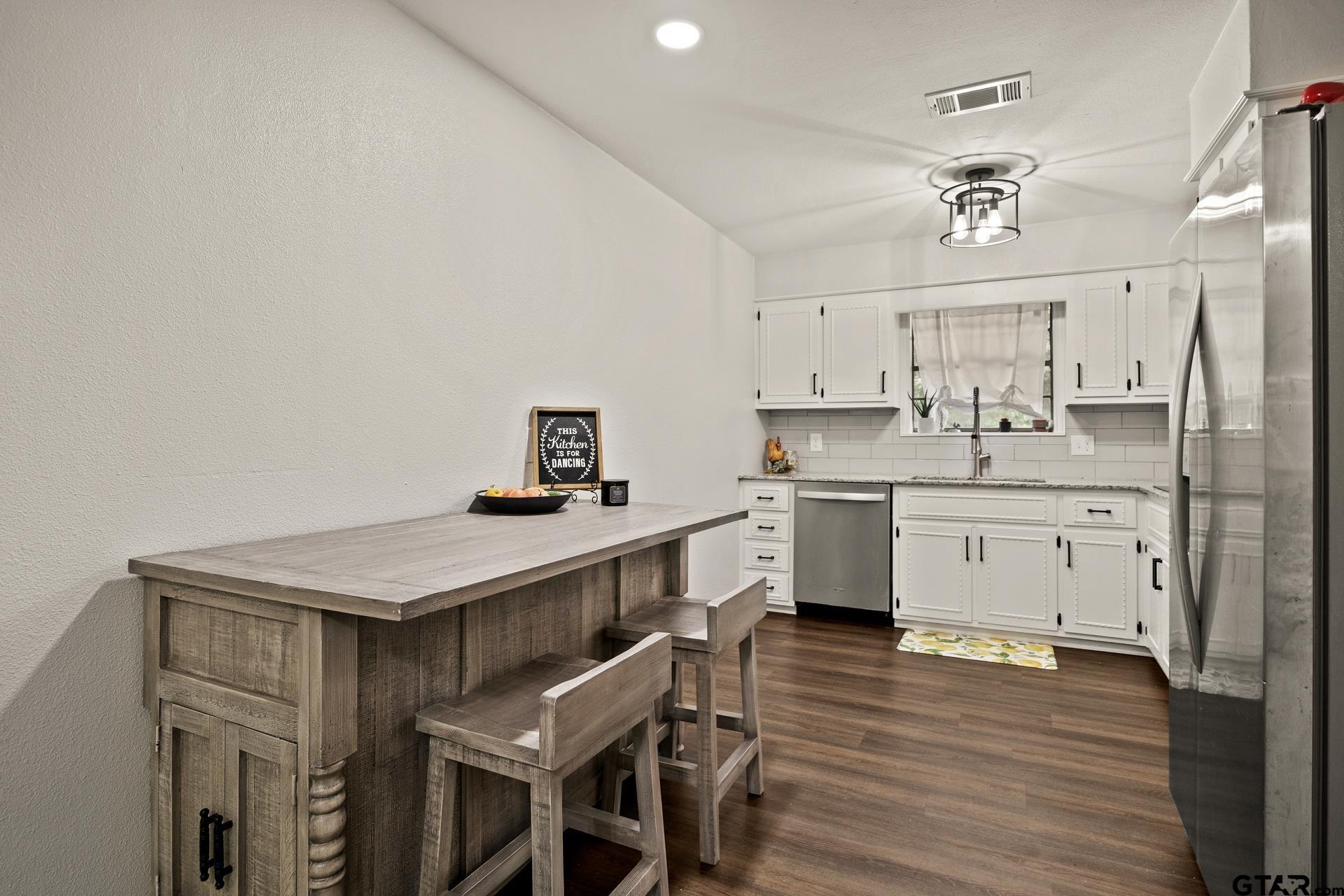 1413 Irvin Parkway