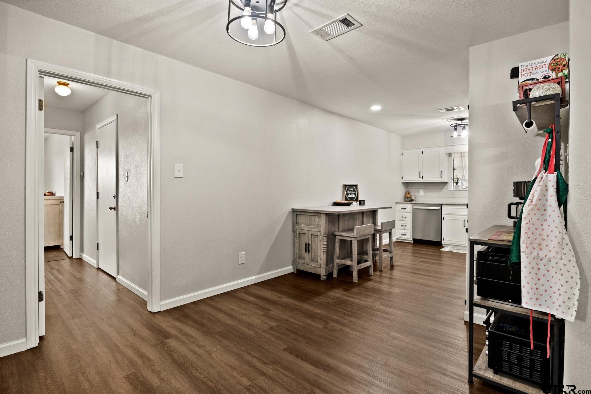 1413 Irvin Parkway