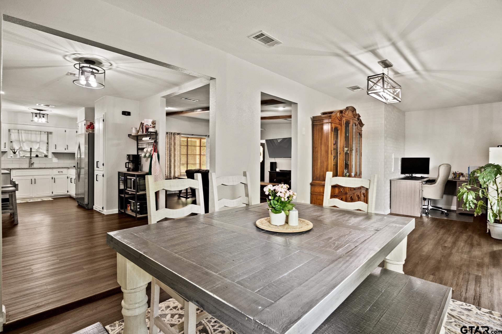 1413 Irvin Parkway
