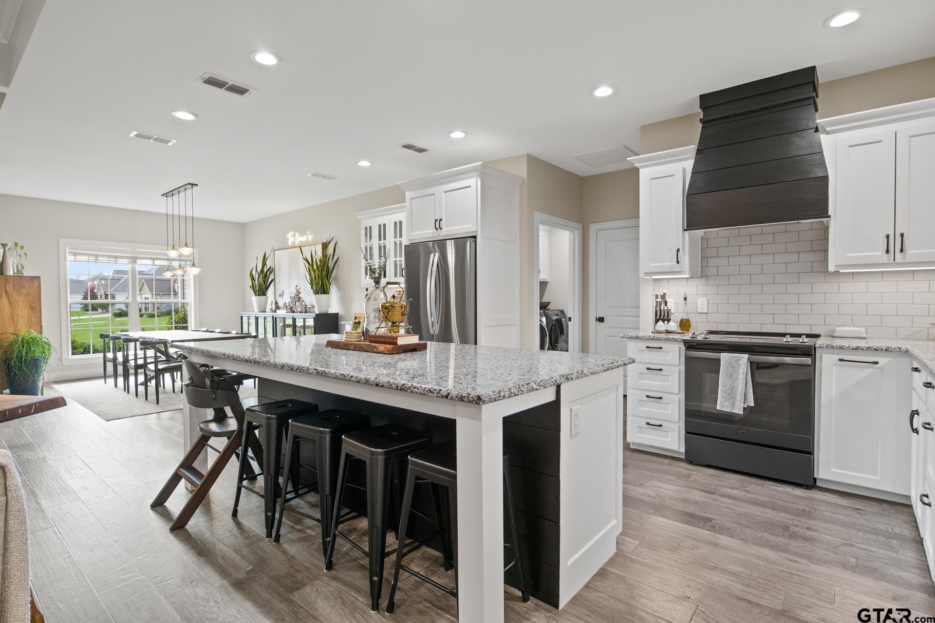 2729 Stone Briar