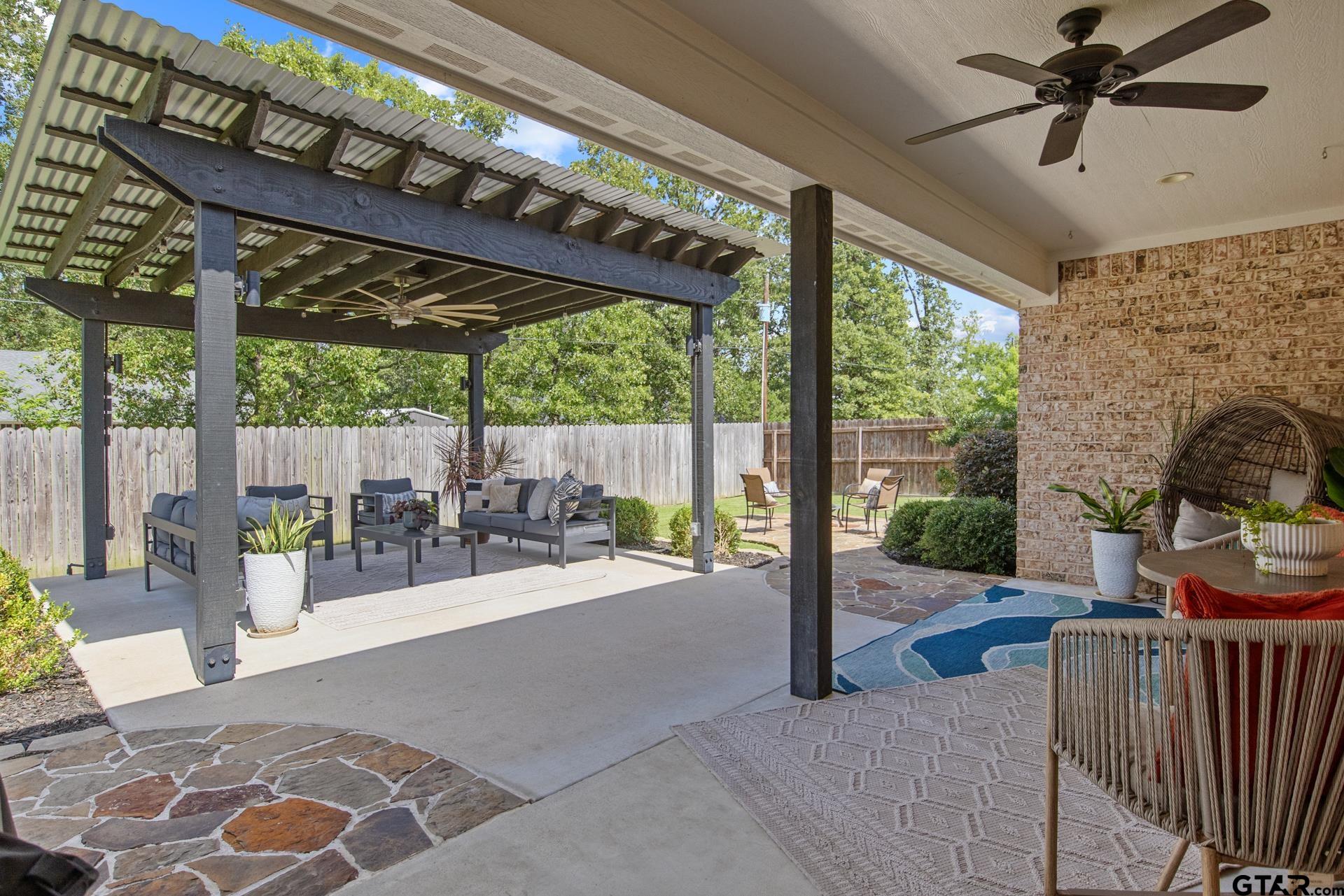 2729 Stone Briar
