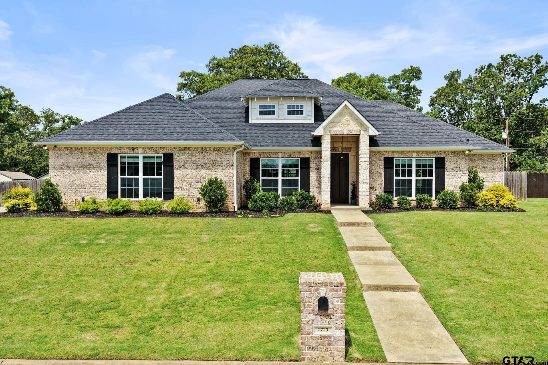 2729 Stone Briar