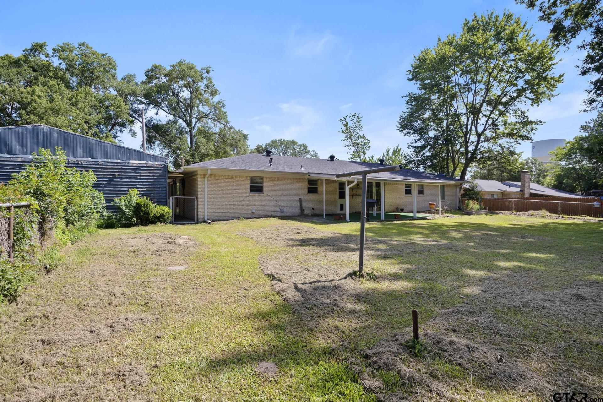 191 W Billy Daniels St