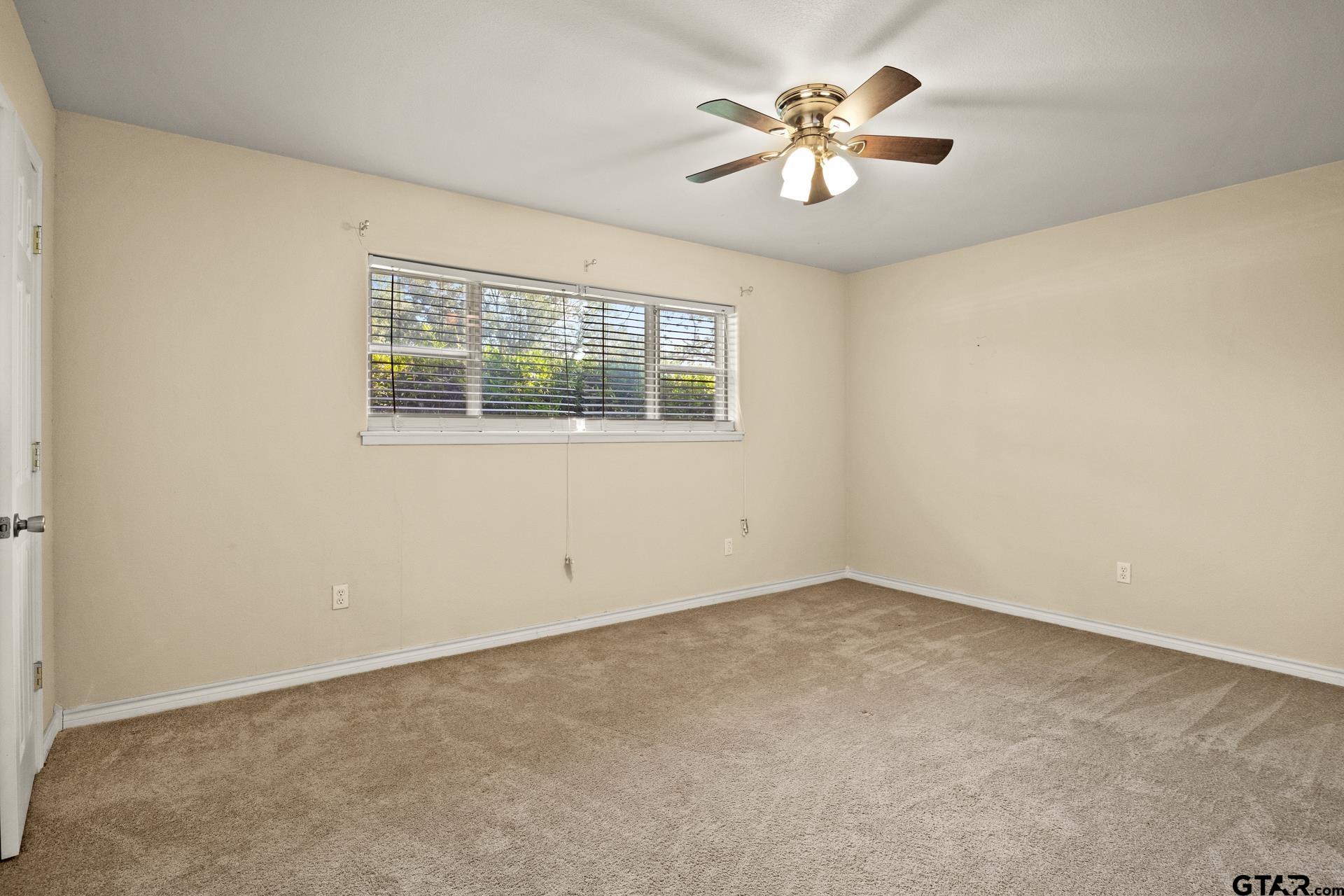 191 W Billy Daniels St