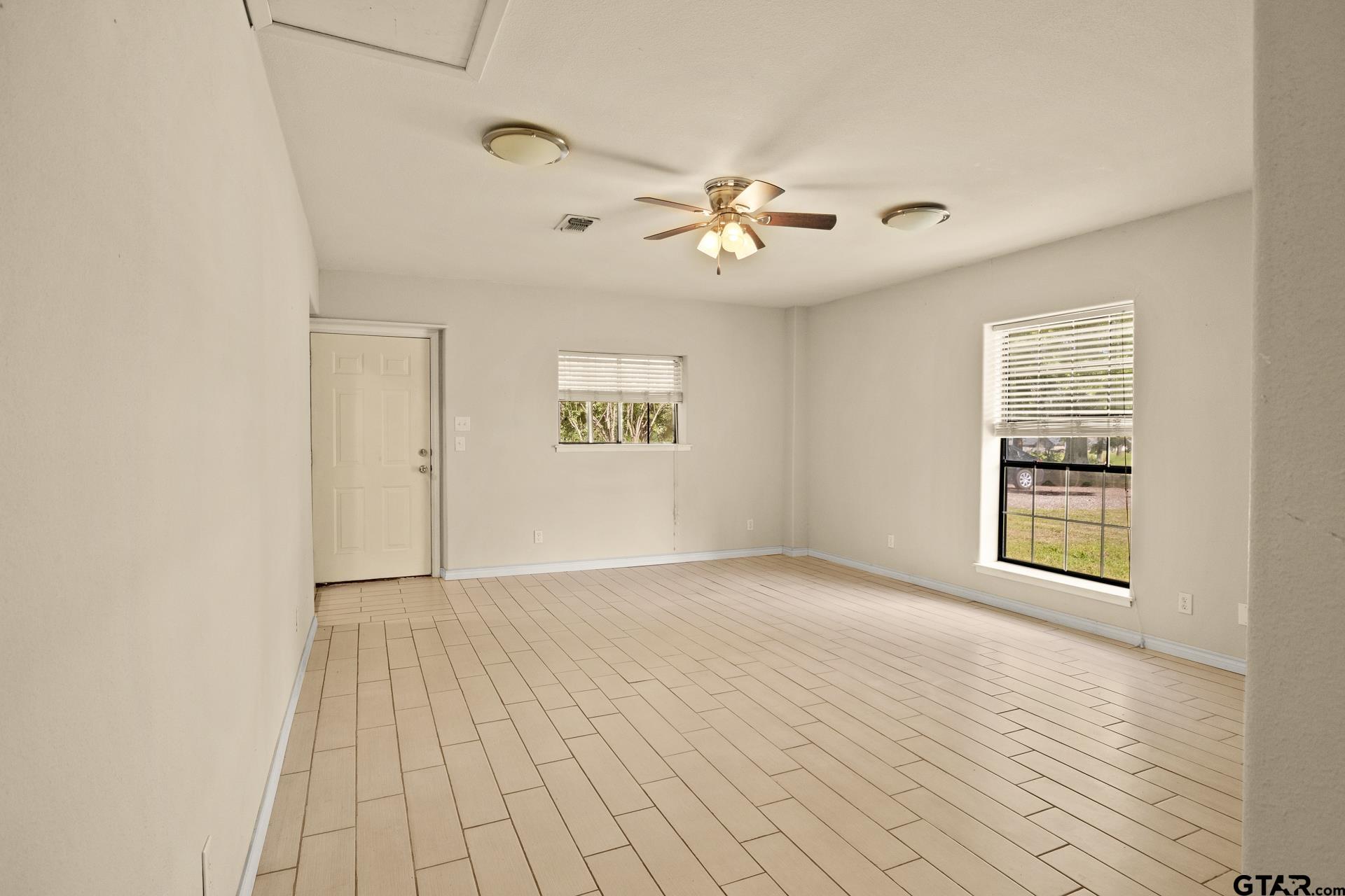 191 W Billy Daniels St
