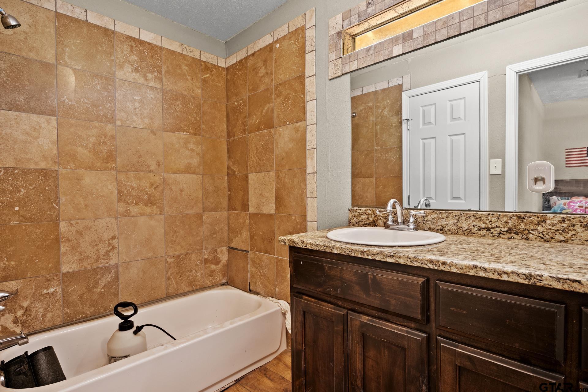 276 County Road 4335