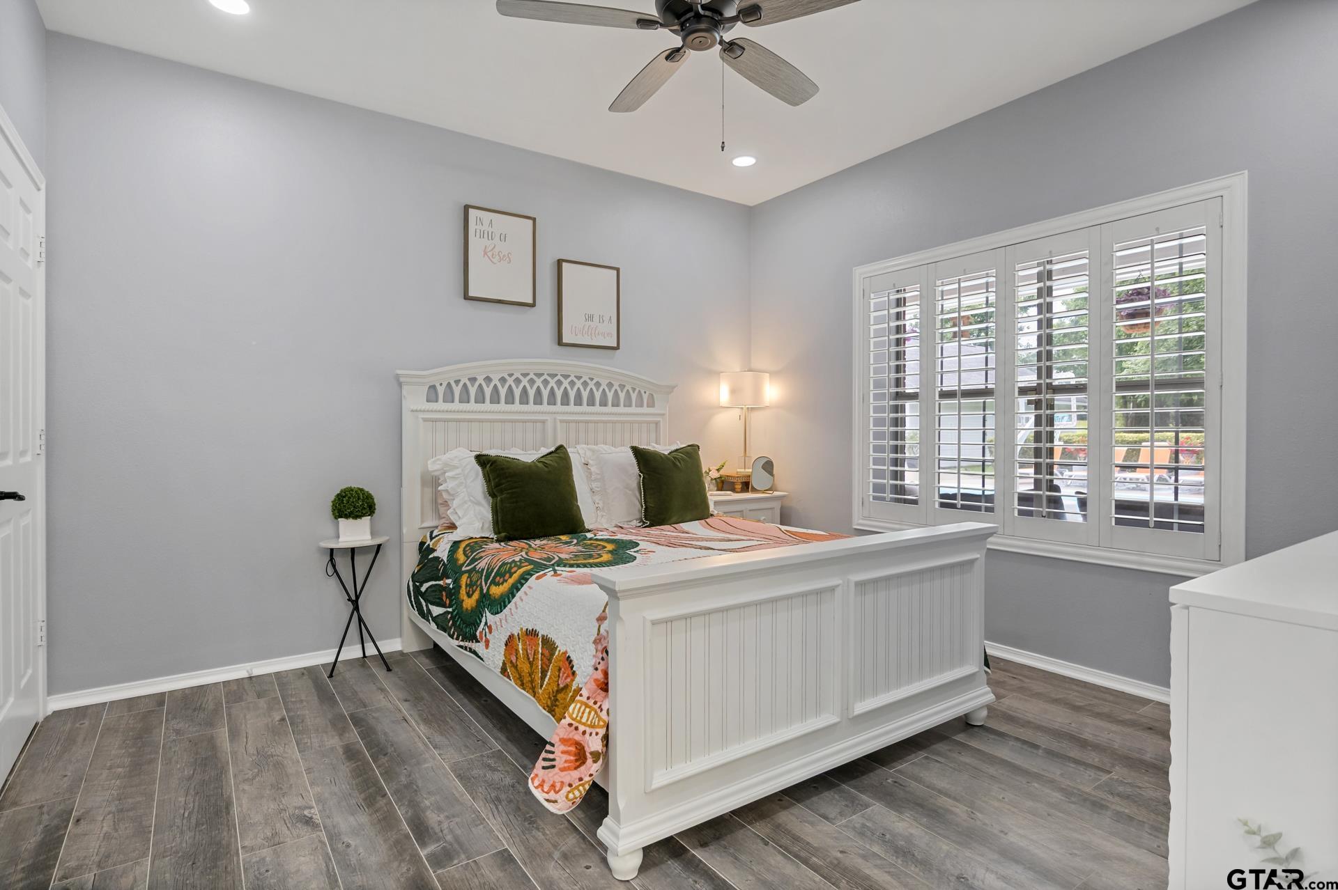 15 County road 3244