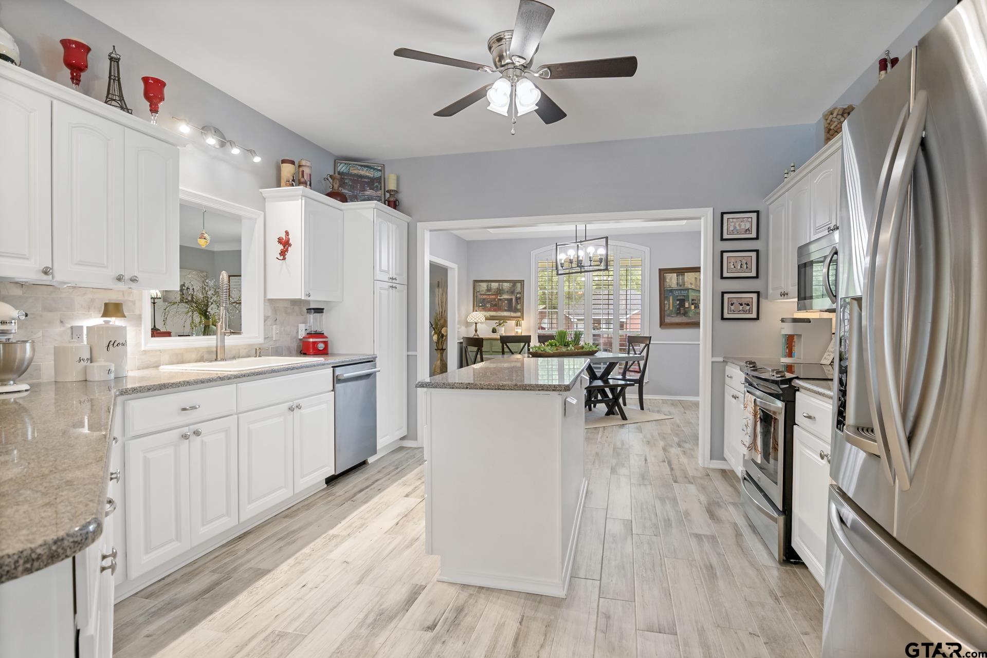 15 County road 3244