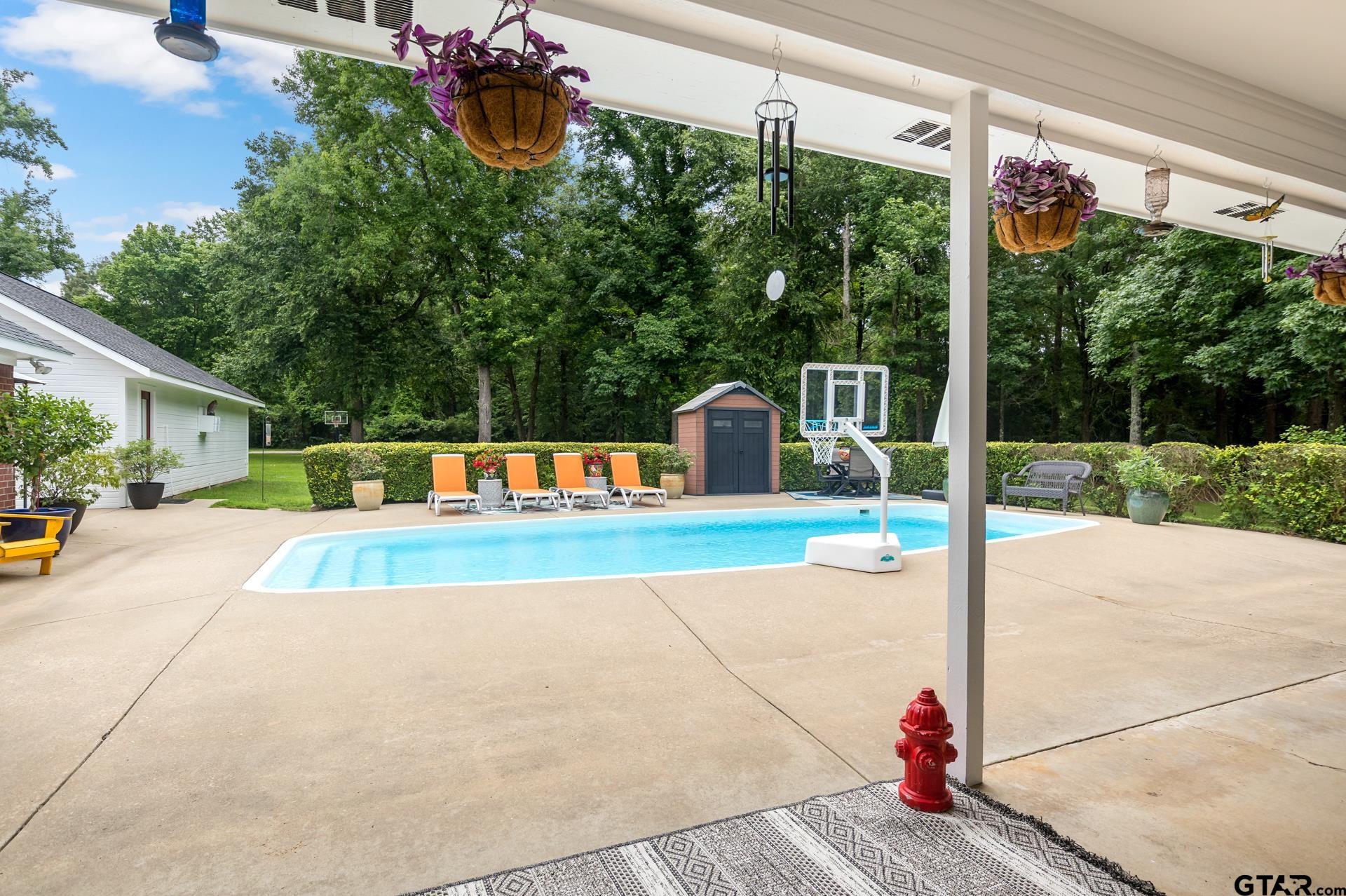 15 County road 3244