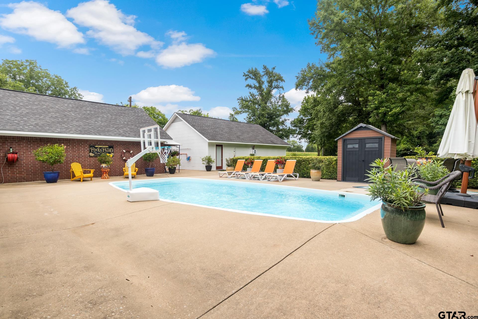 15 County road 3244
