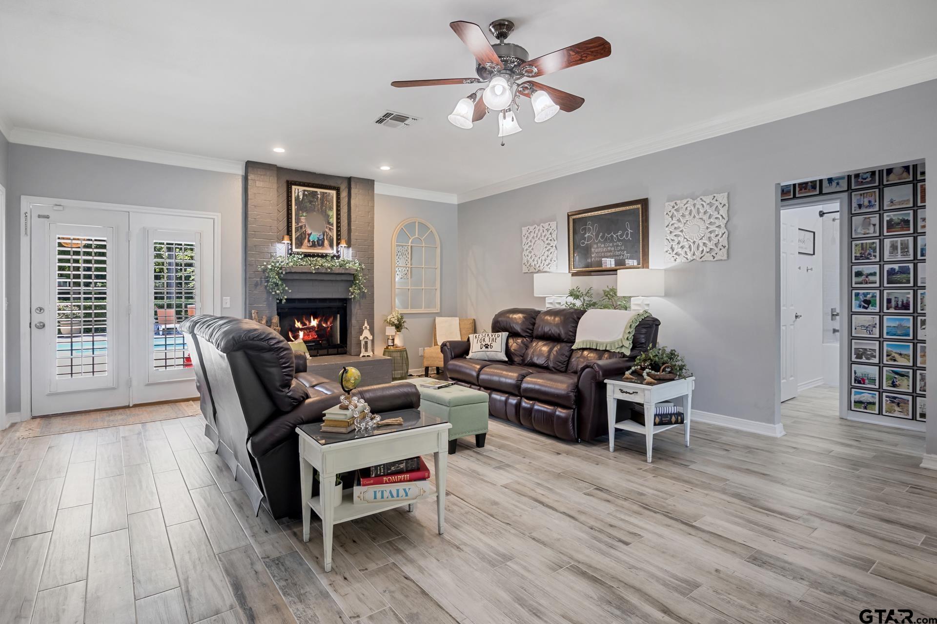15 County road 3244