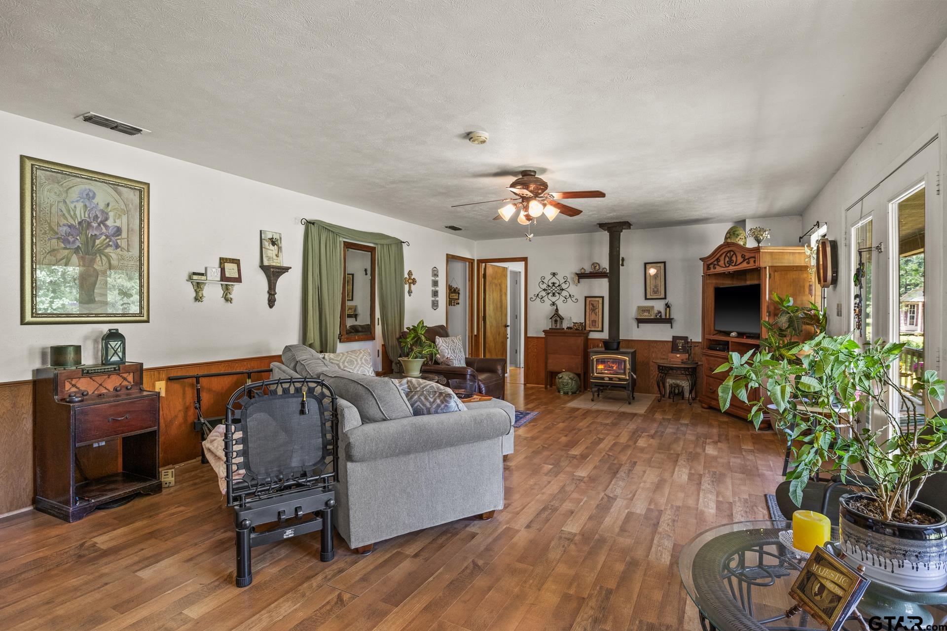 4469 County Road 1579