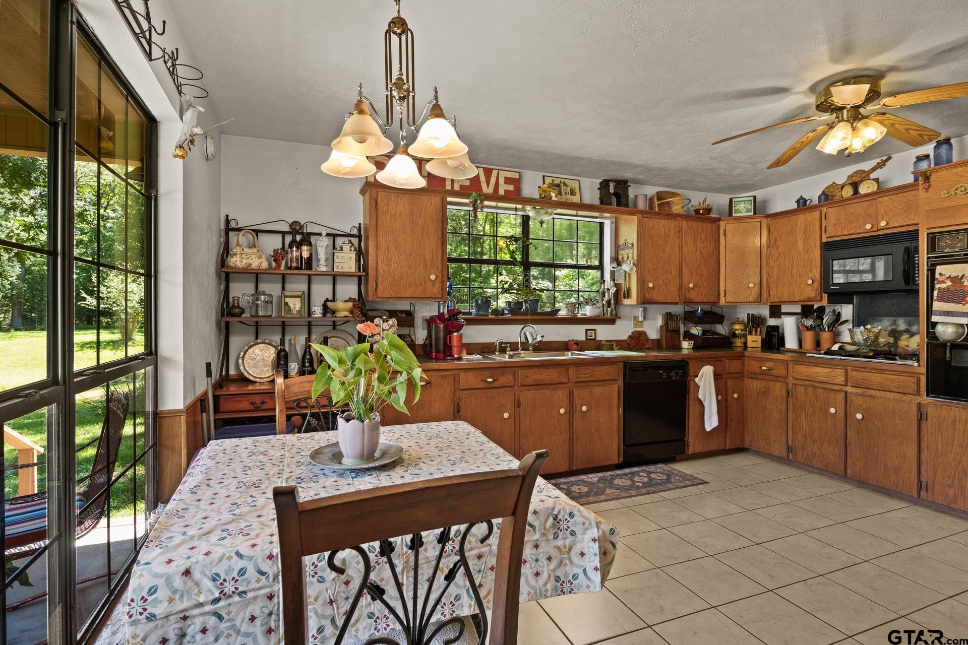 4469 County Road 1579
