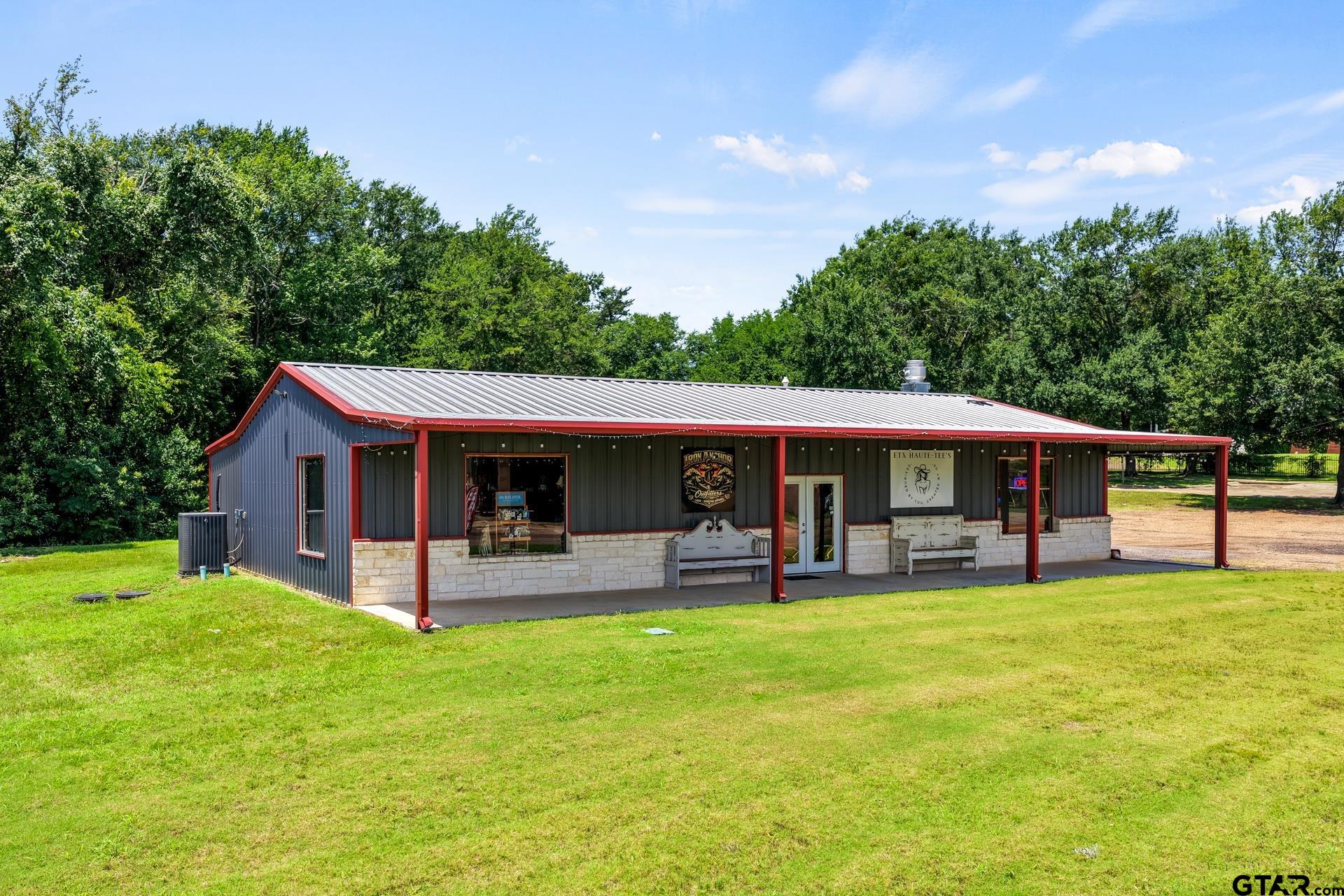 220 Quitman