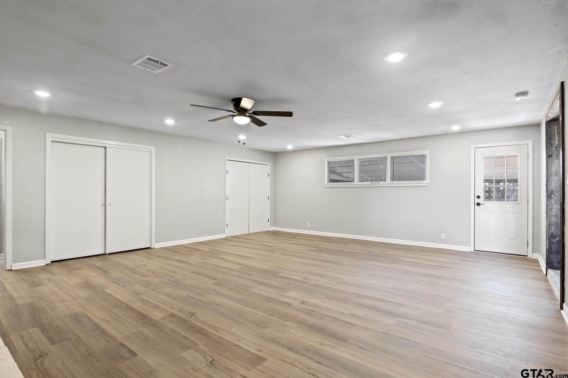700 W Broadway Street