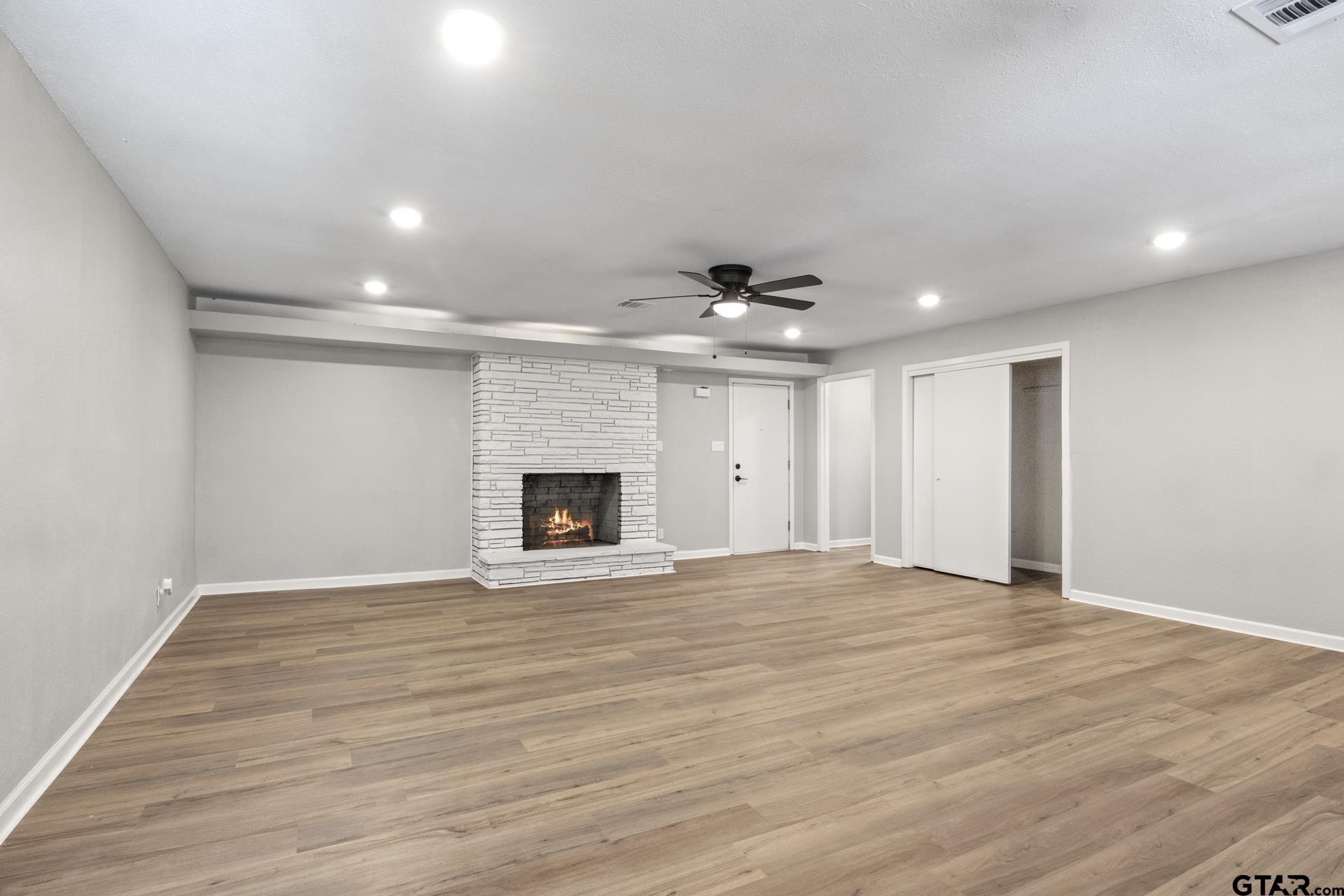 700 W Broadway Street