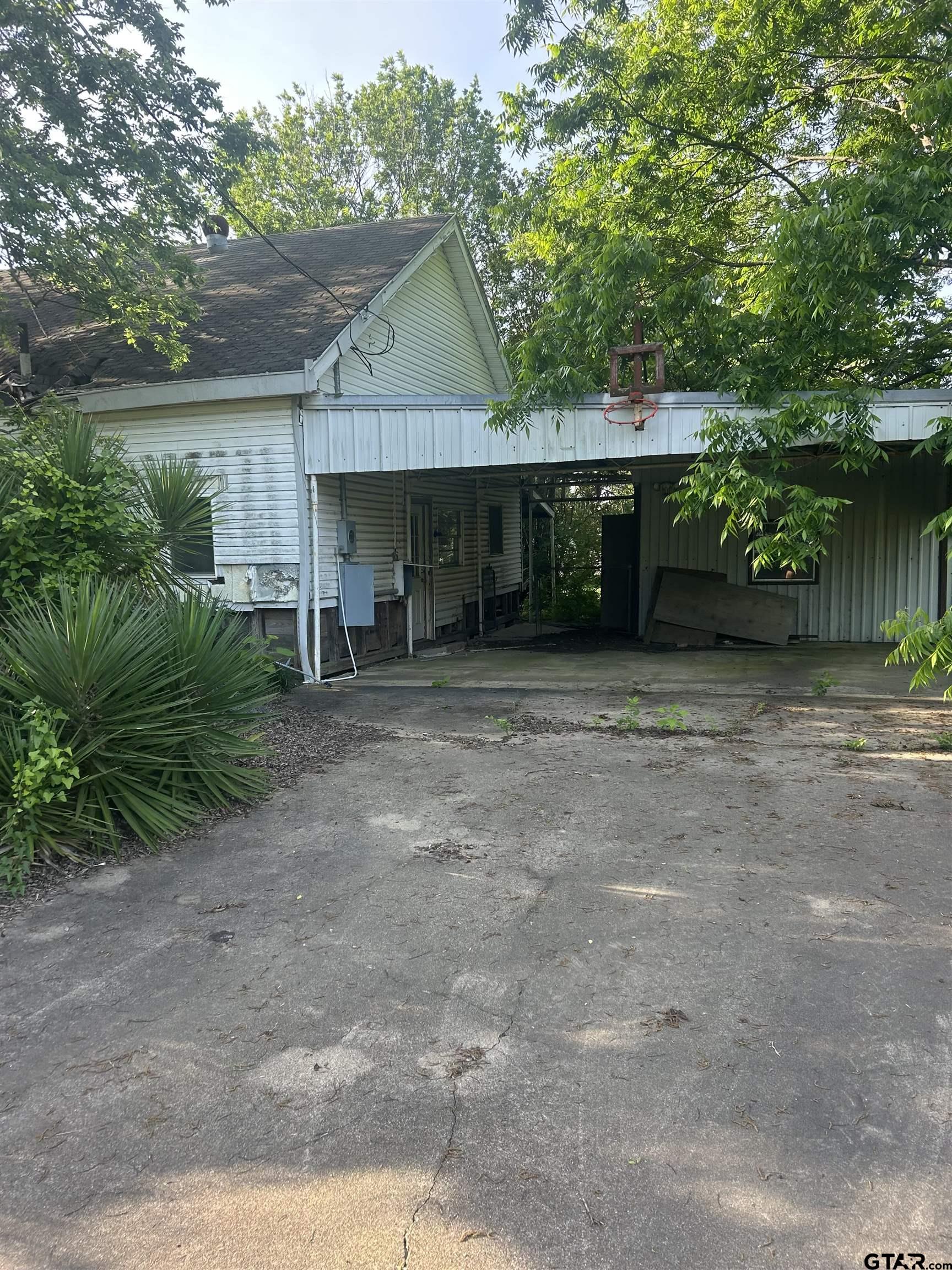 211 N 7TH