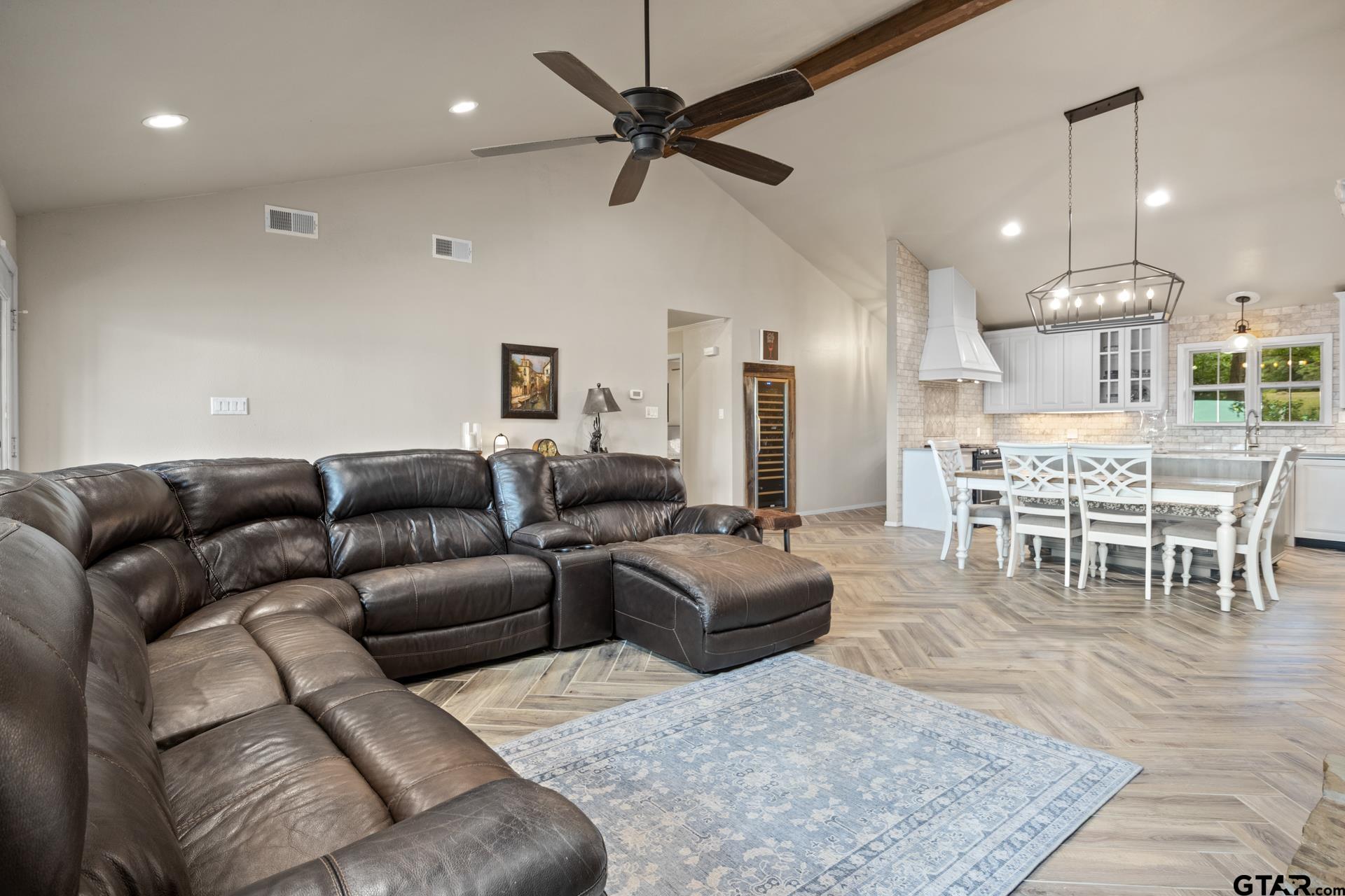 387 County Road 2940