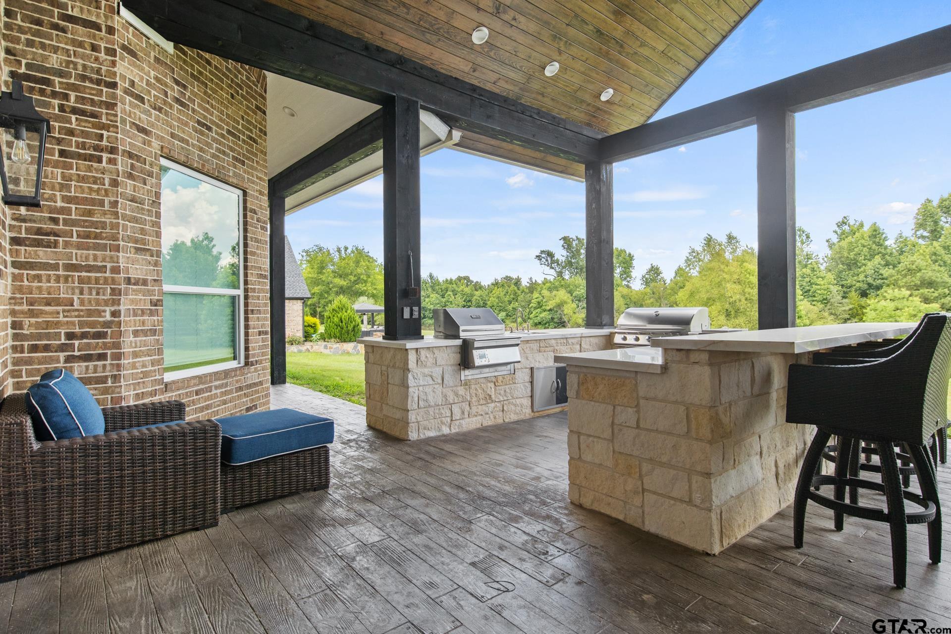 367 Private Road 54166