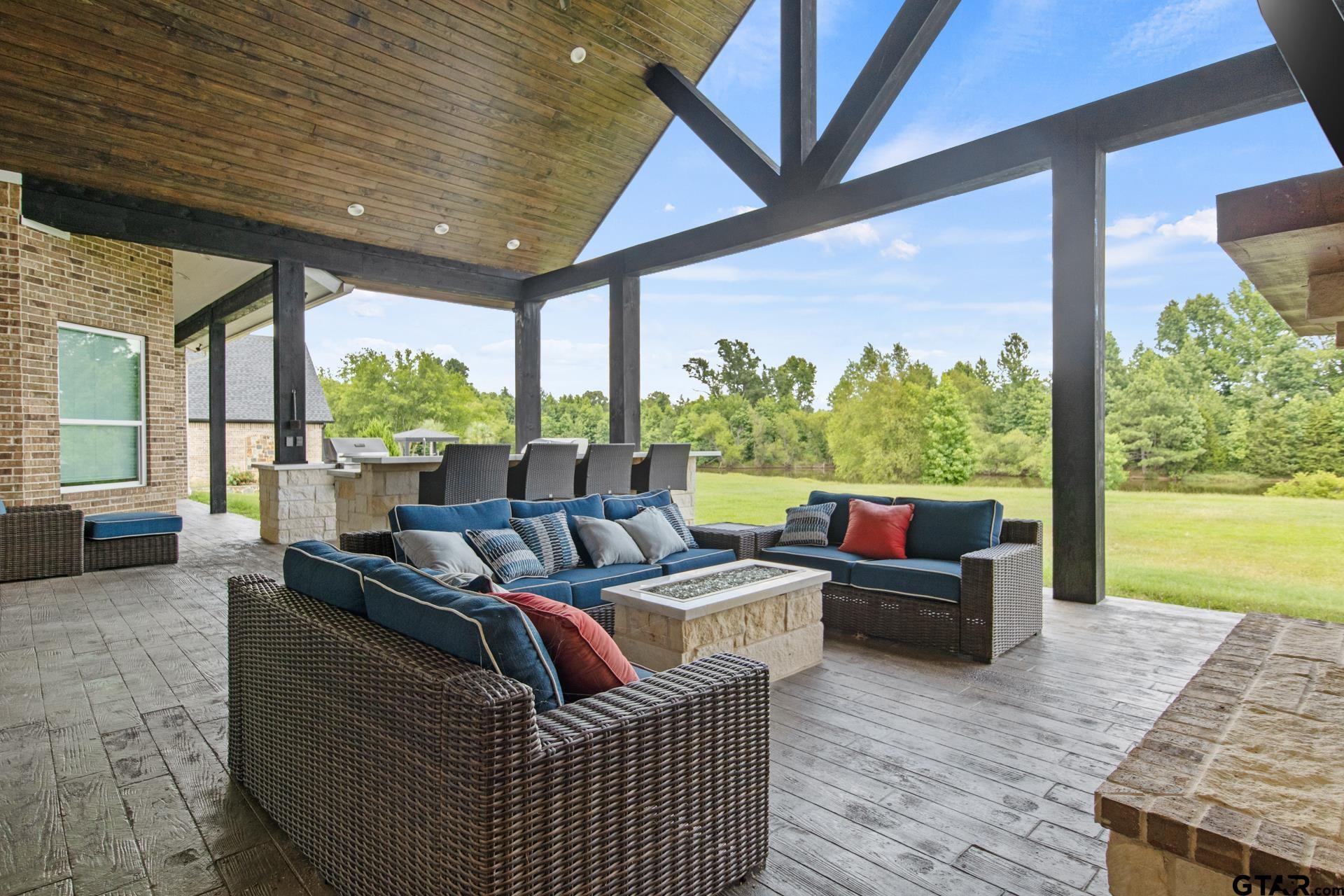 367 Private Road 54166