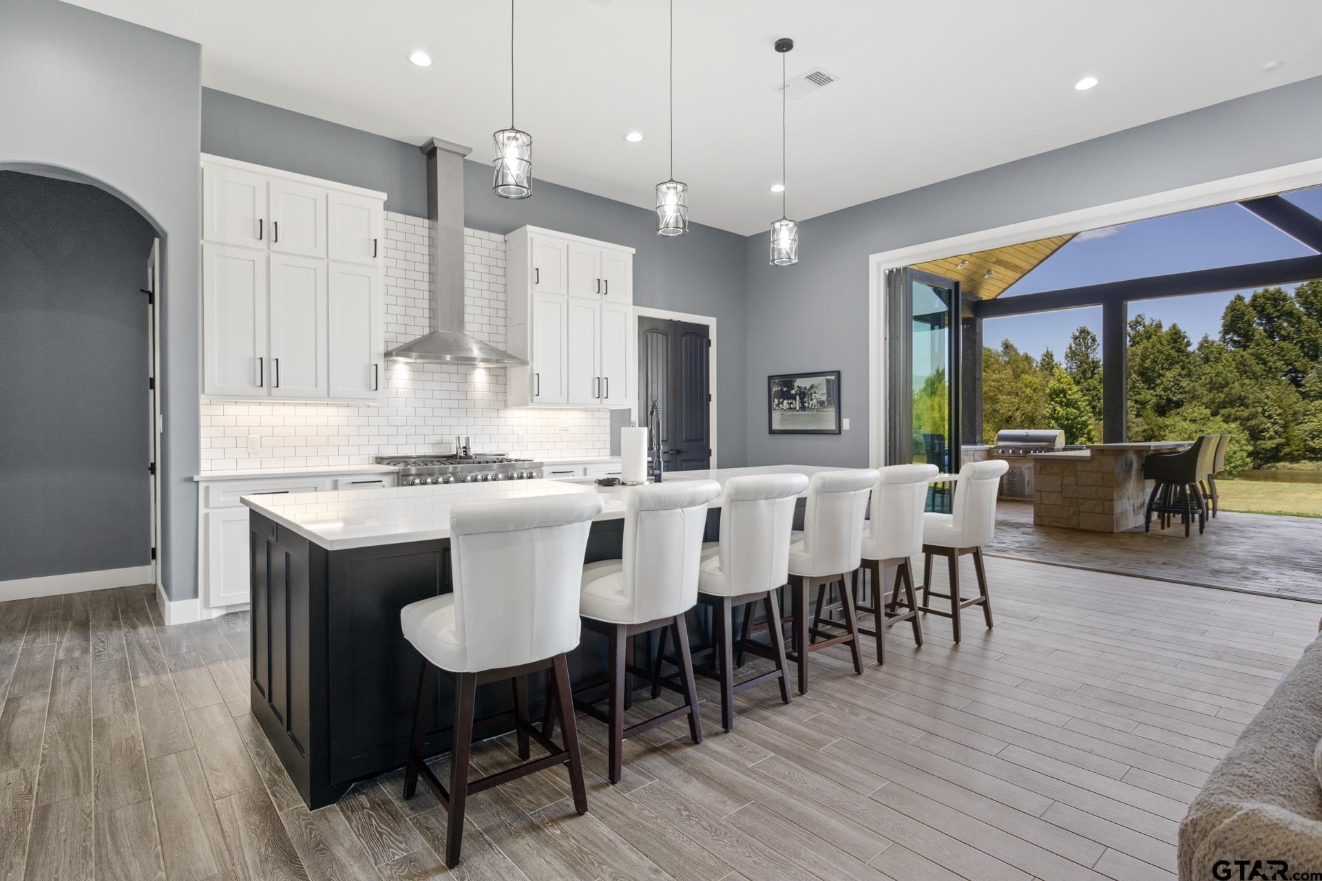 367 Private Road 54166