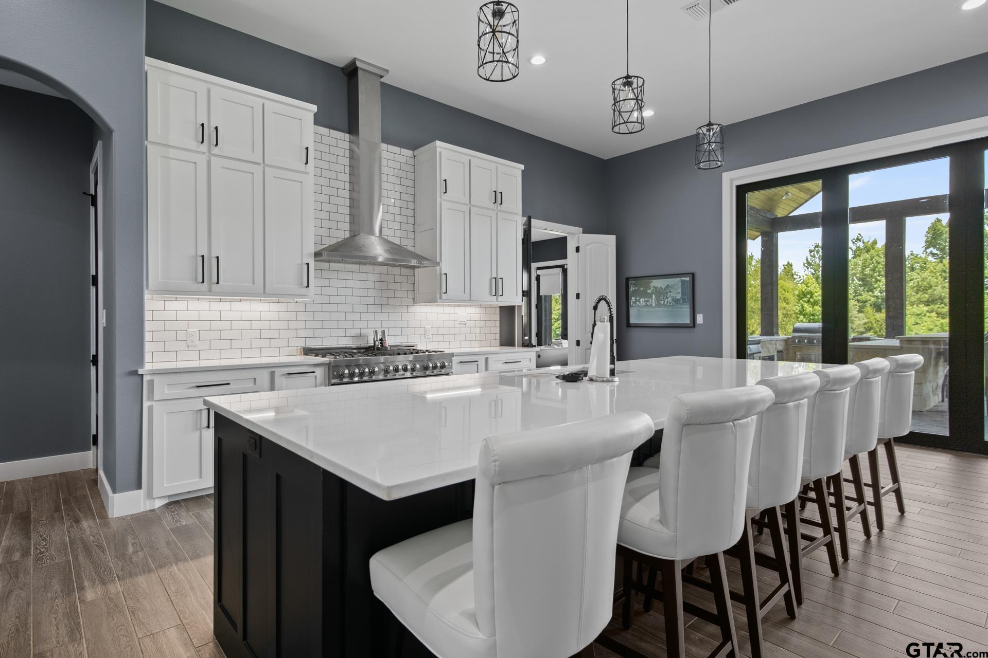 367 Private Road 54166