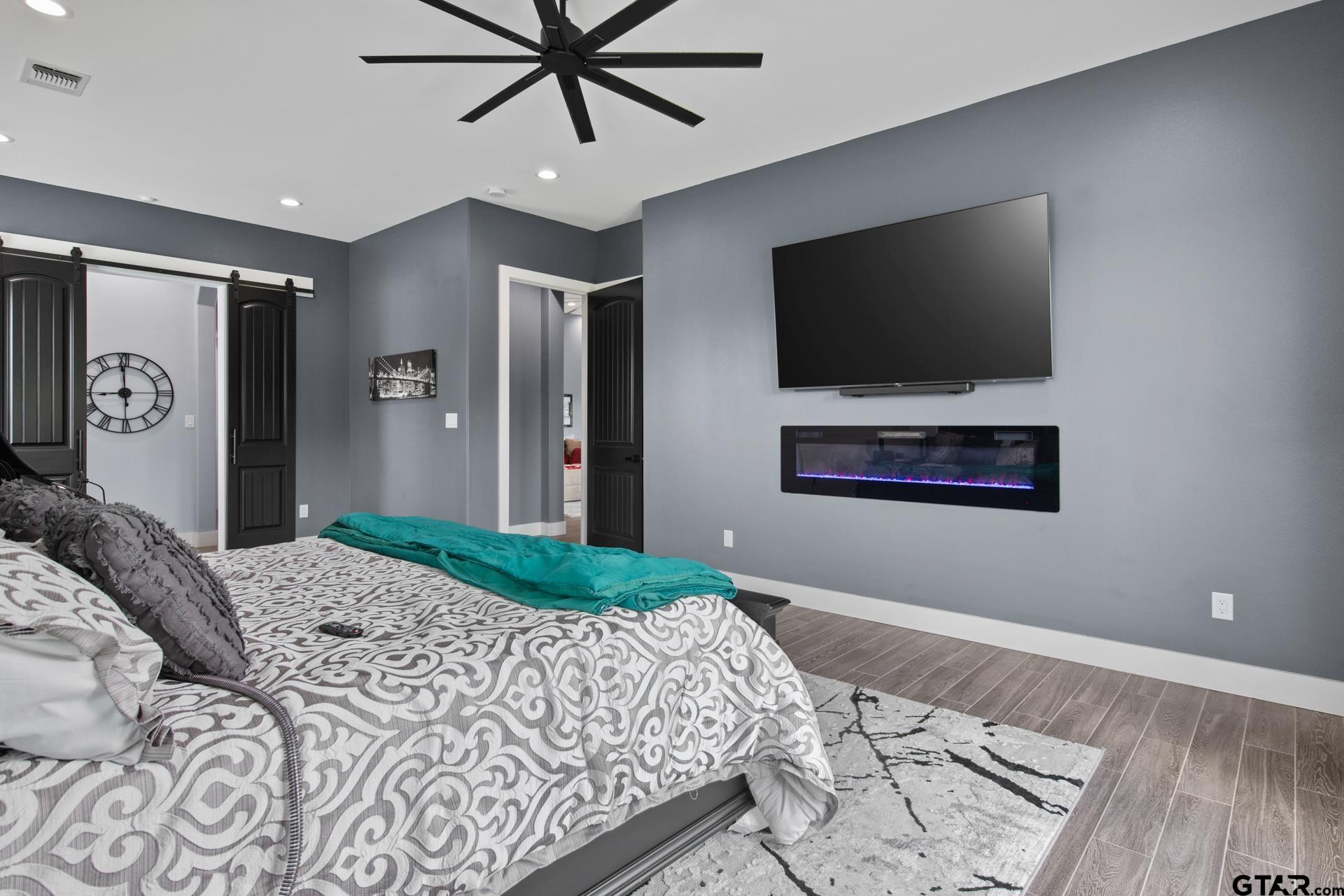 367 Private Road 54166