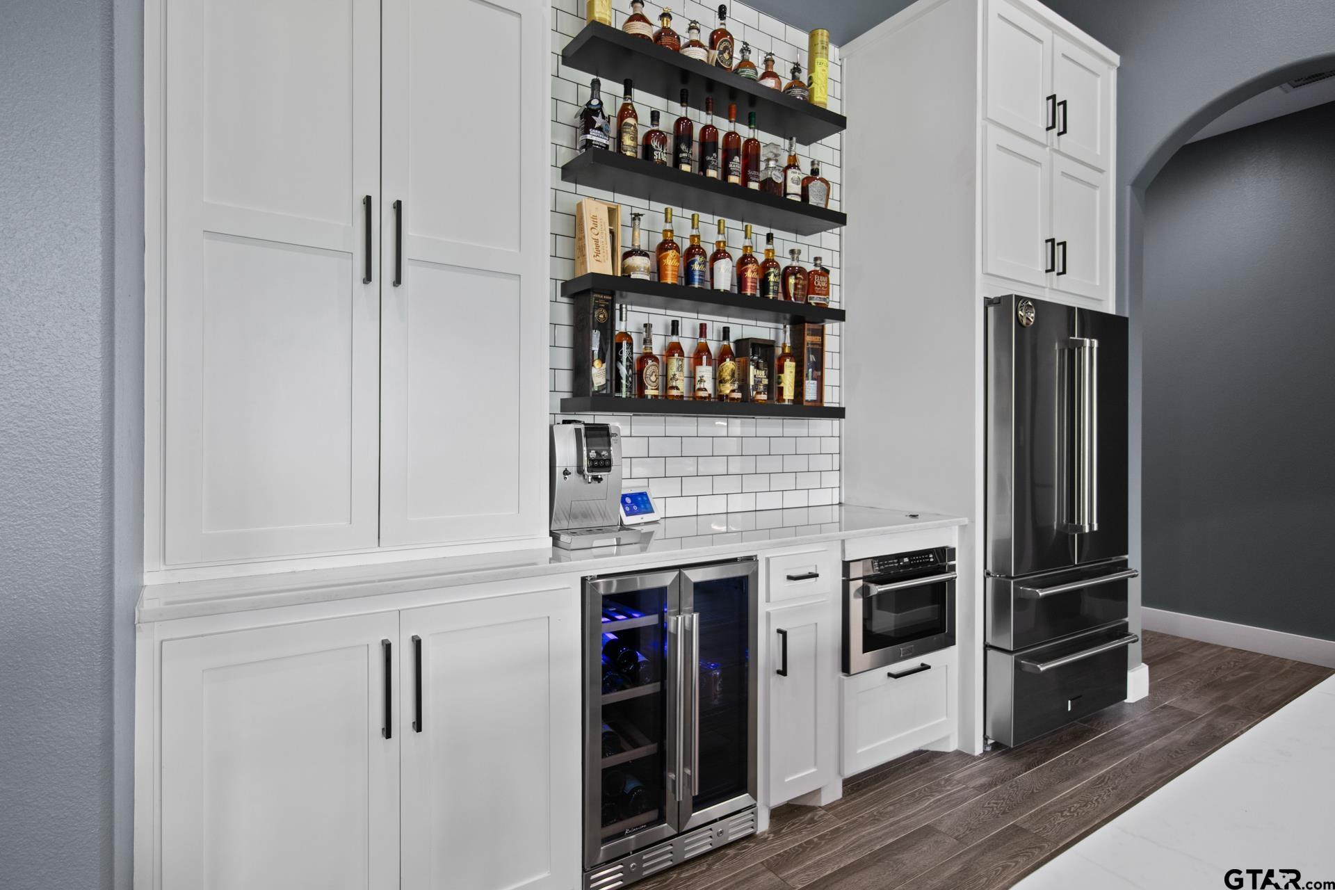 367 Private Road 54166