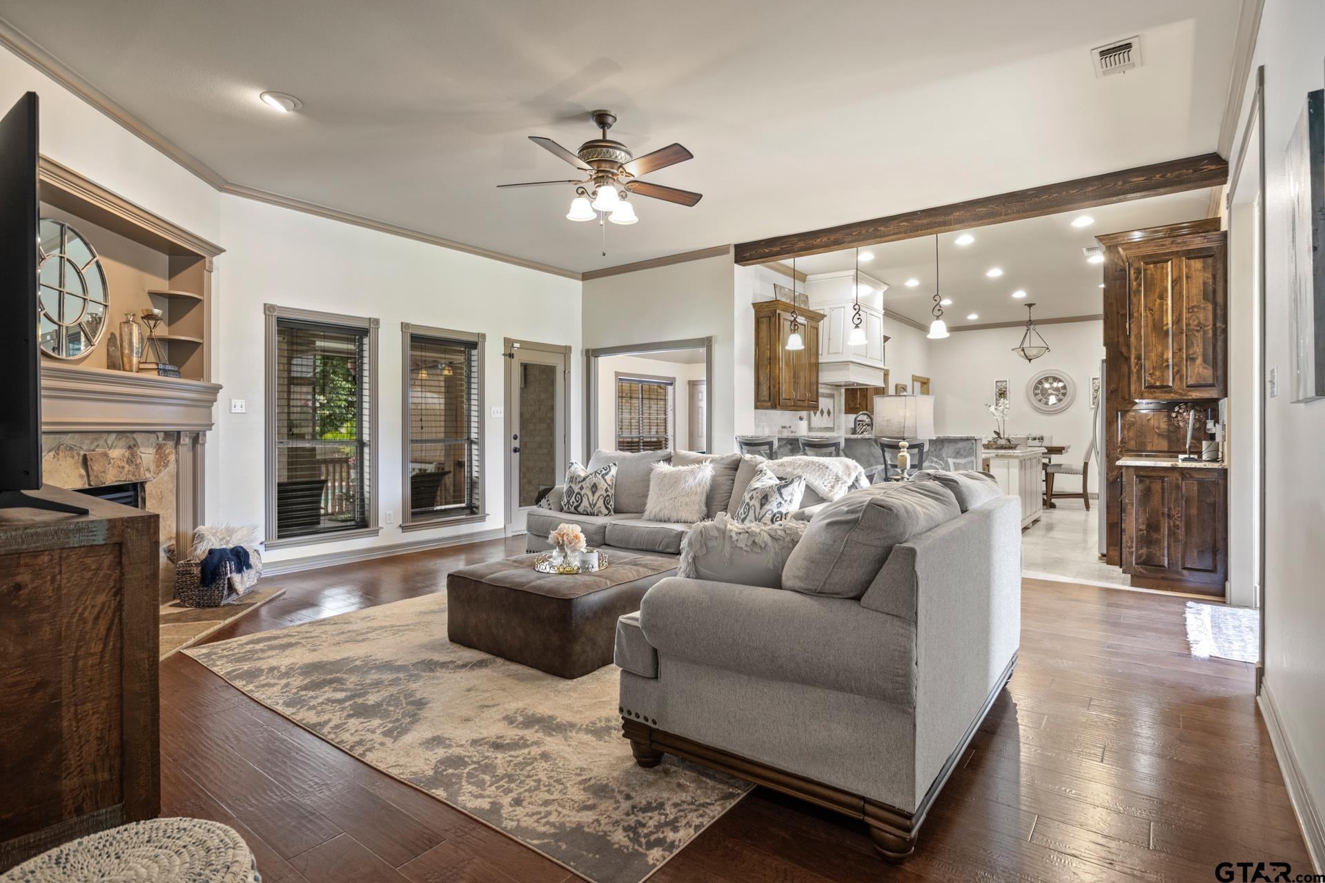 101 Turnberry Circle