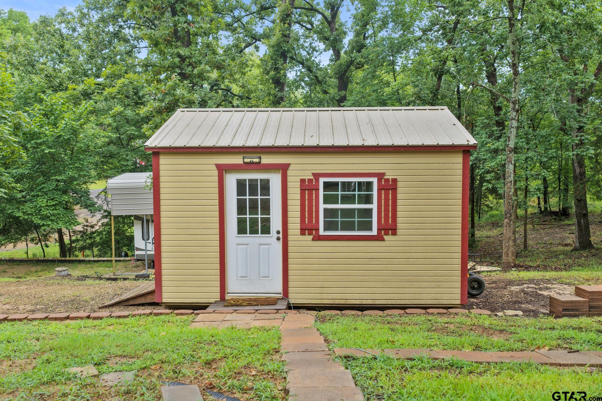 119 Private Road 52614
