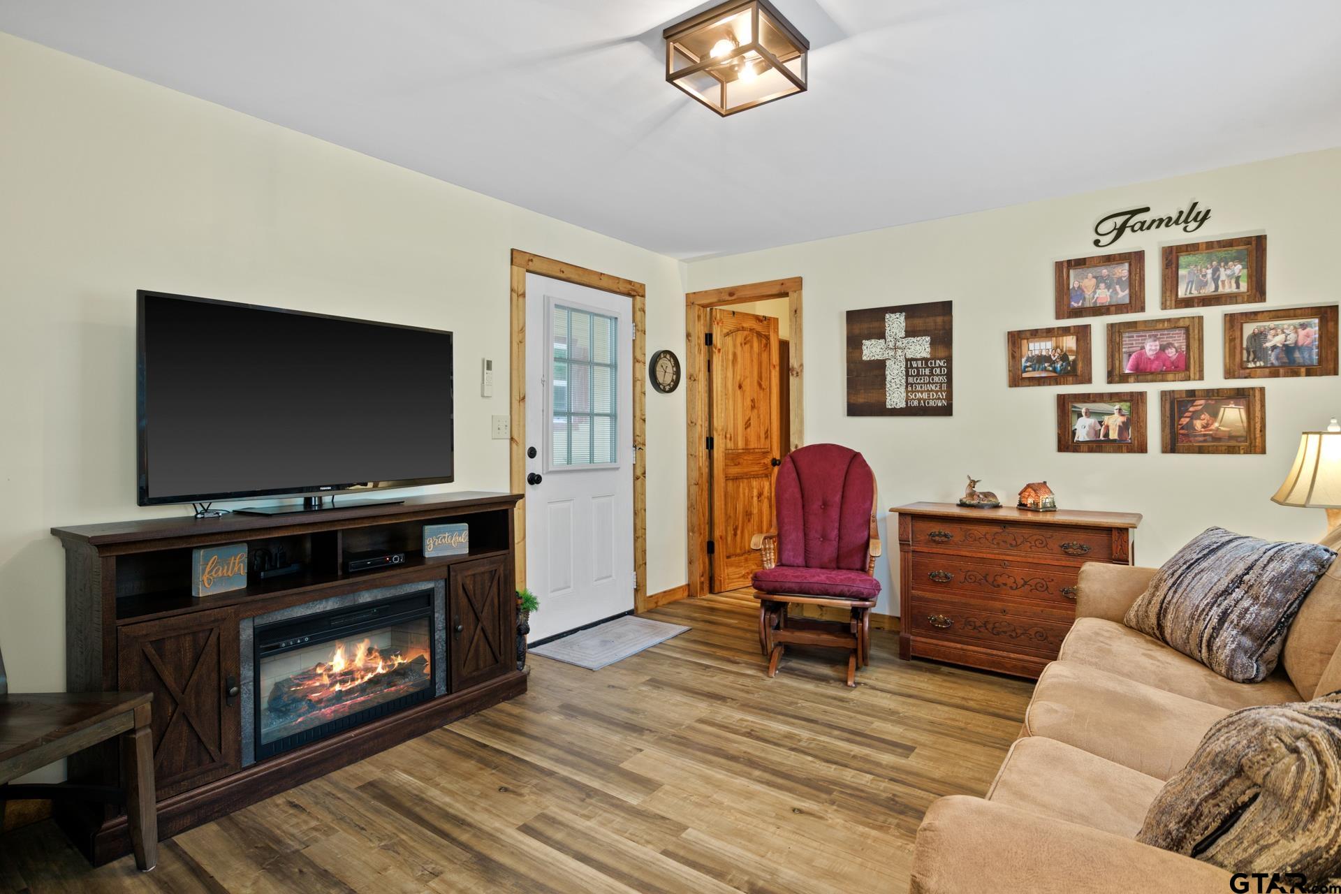 119 Private Road 52614