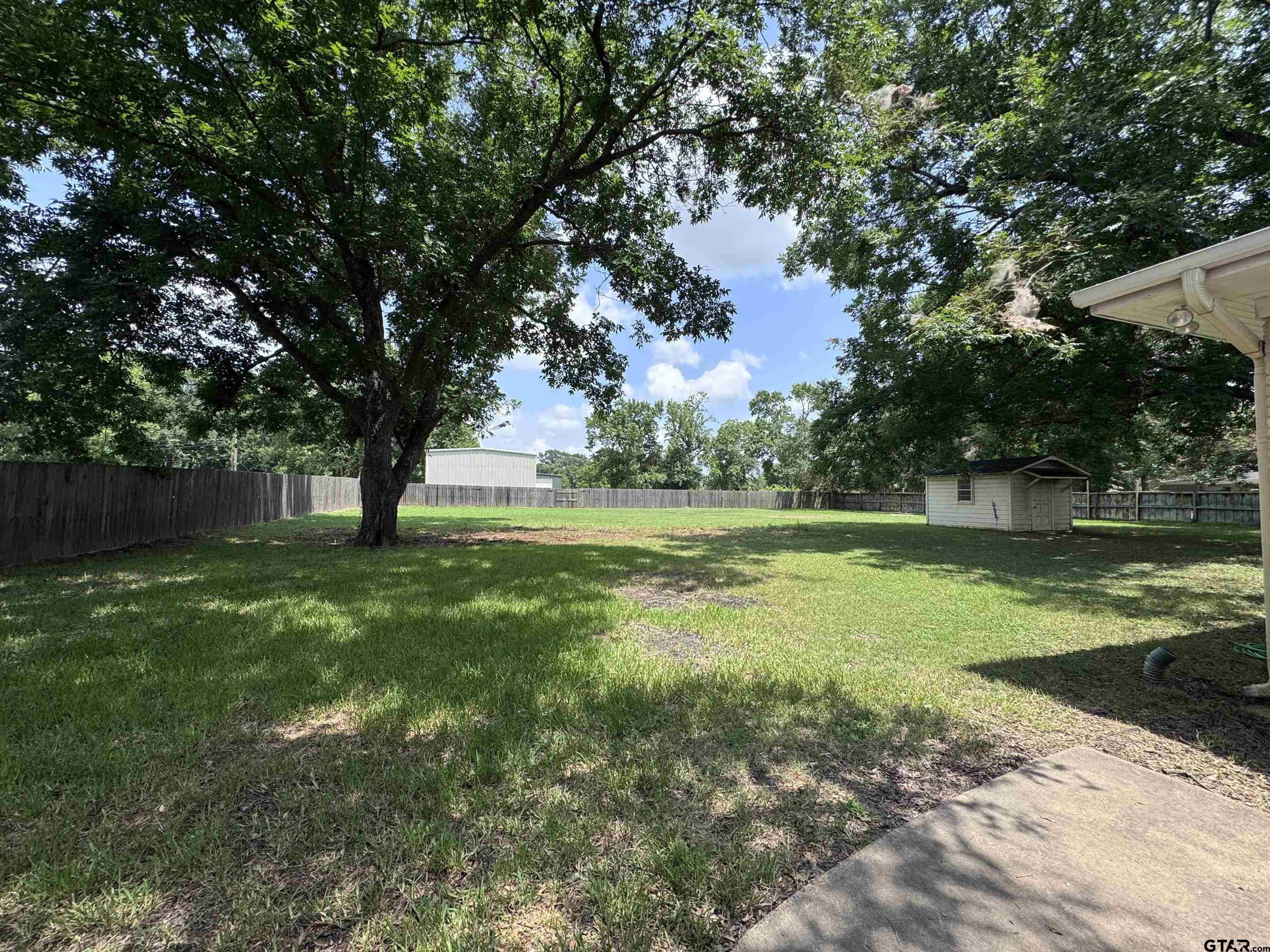 702 S Greer