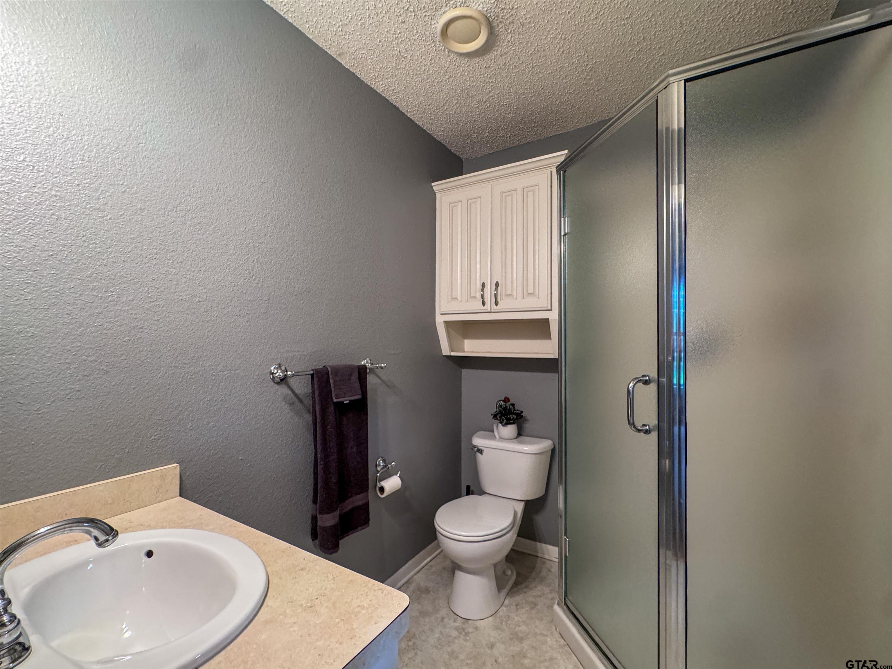 702 S Greer