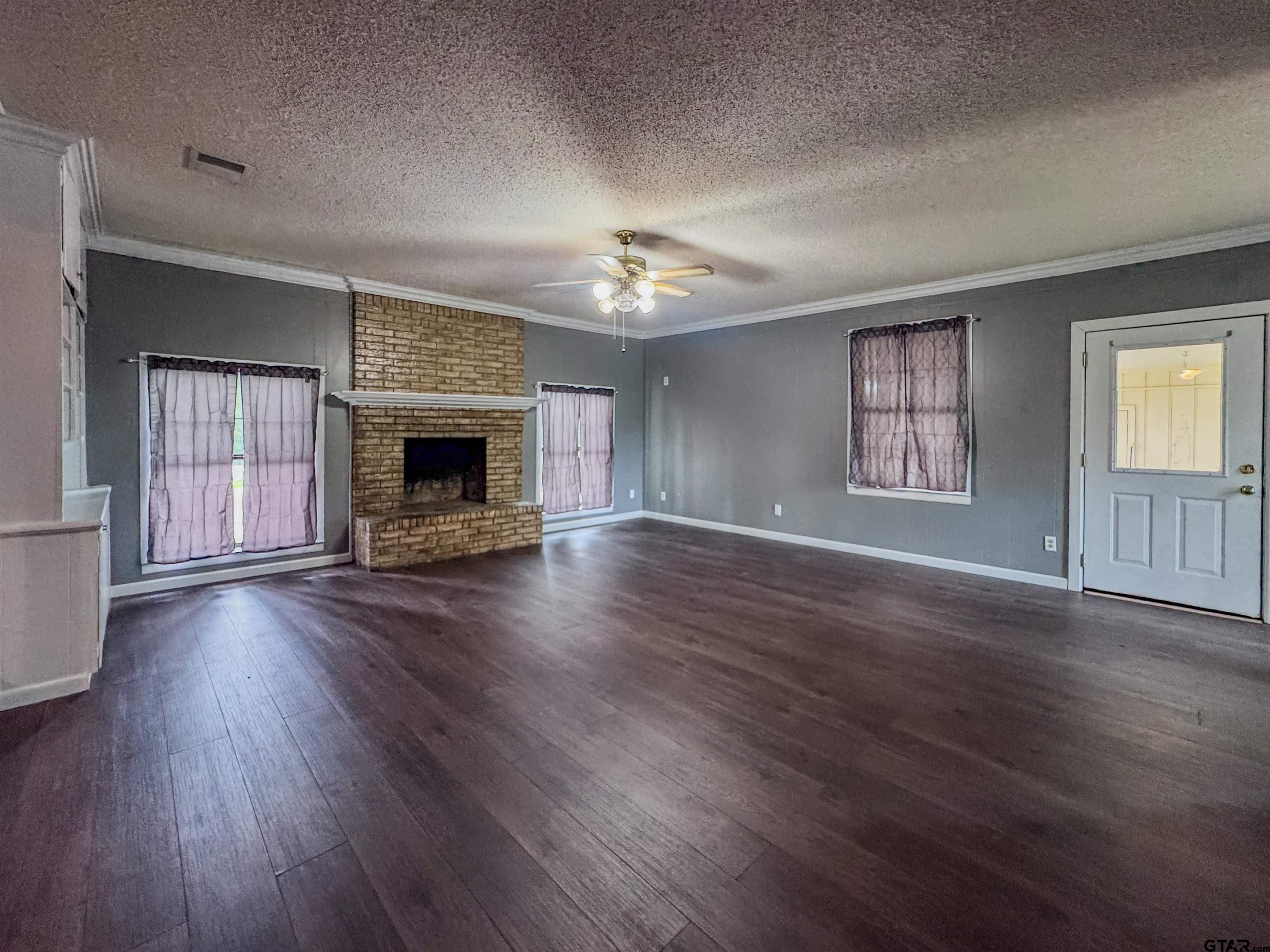 702 S Greer