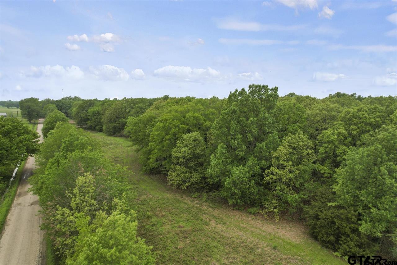957 NE County Road 2220