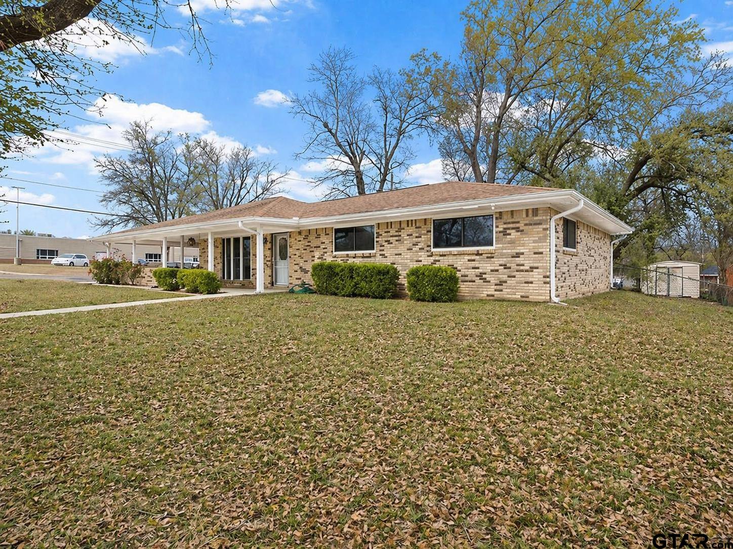 401 Hickory