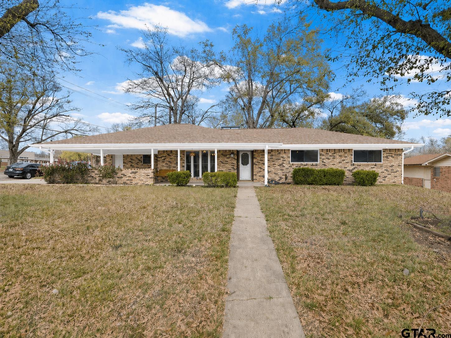 401 Hickory