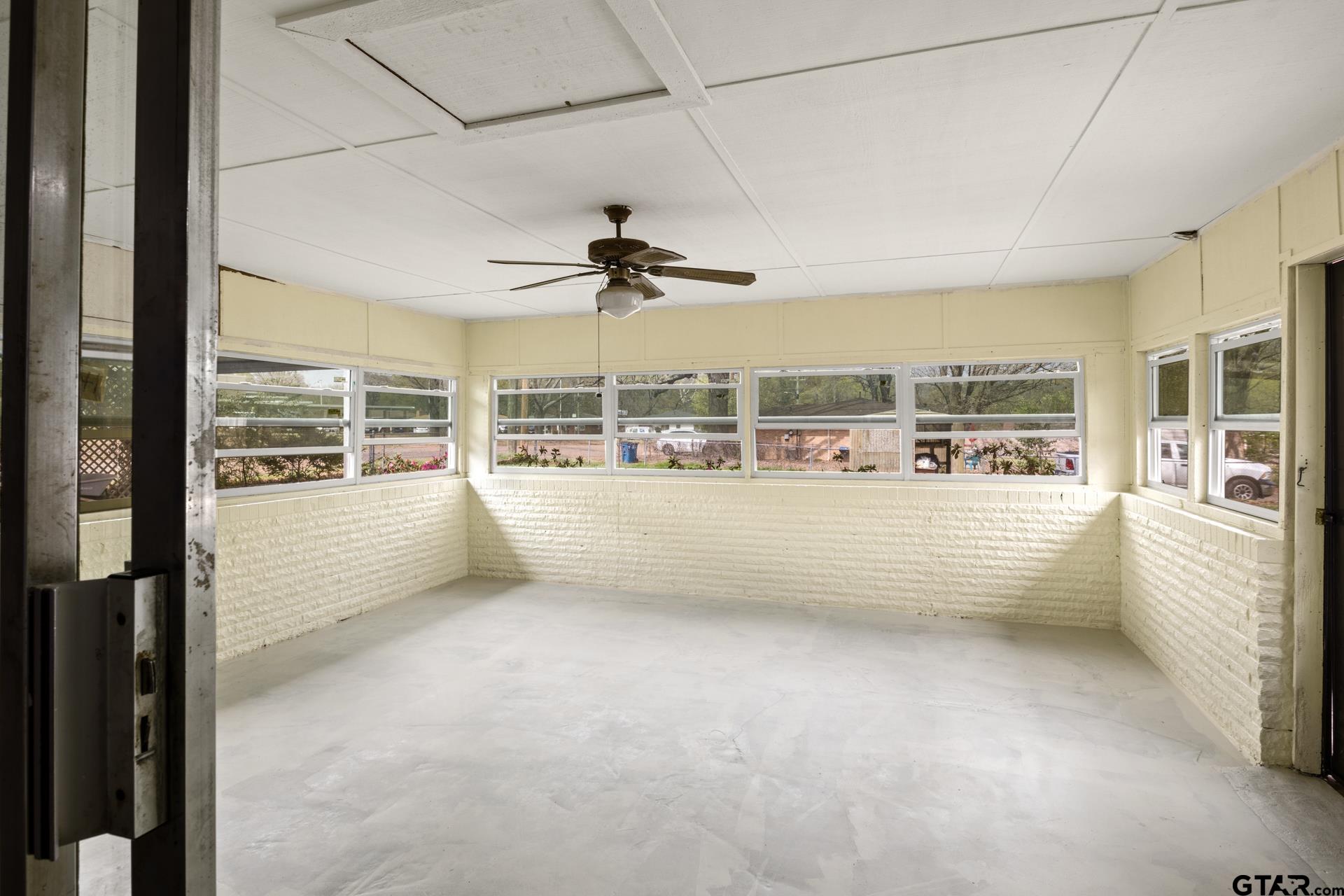 401 Hickory