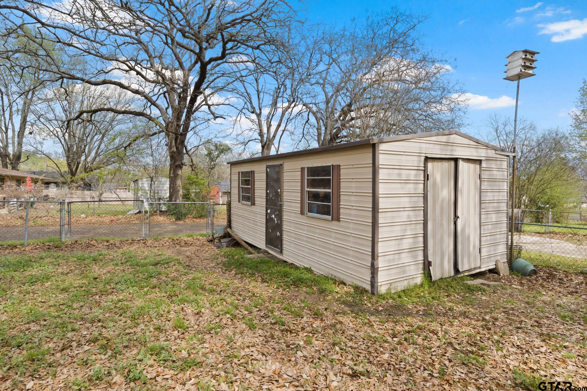 401 Hickory